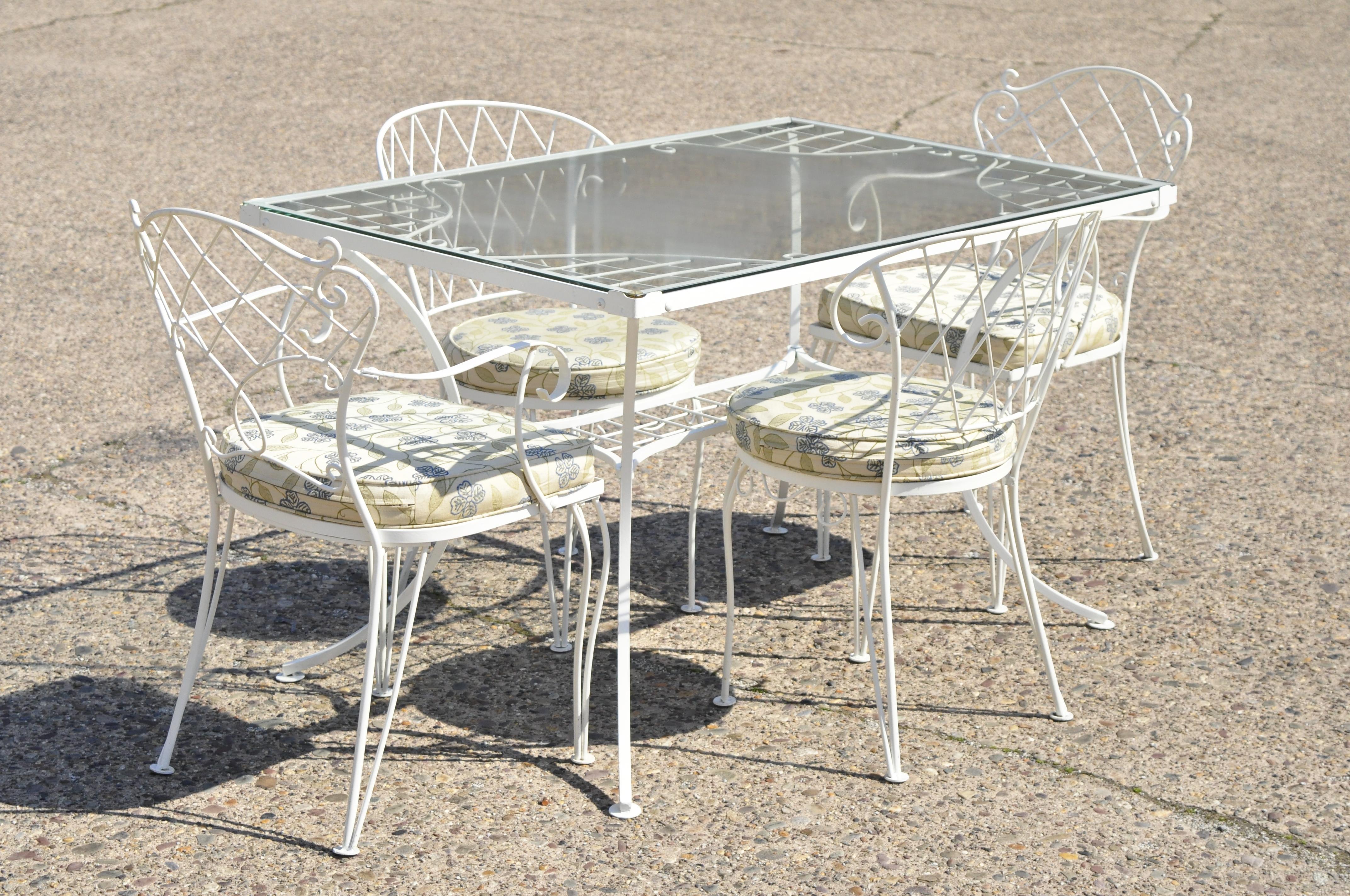 French Victorian Style White Wrought Iron Lattice Garden Patio Dining Set, 5 Pc For Sale 4