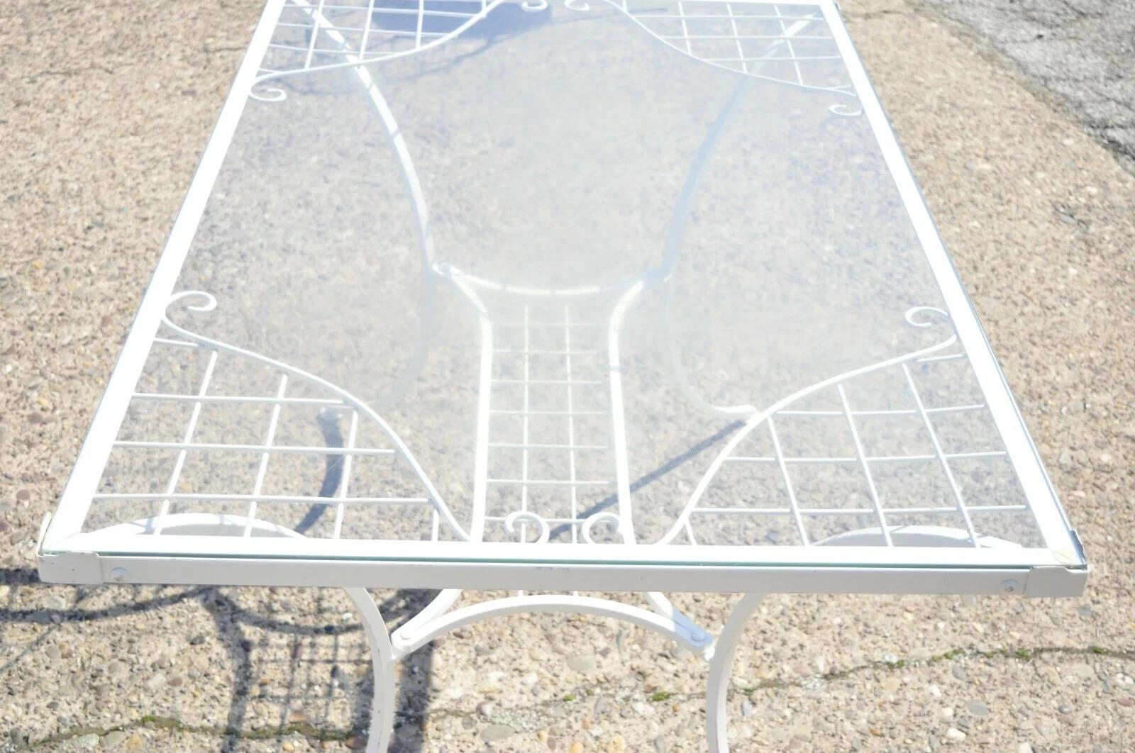 French Victorian Style White Wrought Iron Lattice Garden Patio Dining Set - 5 Pc For Sale 2