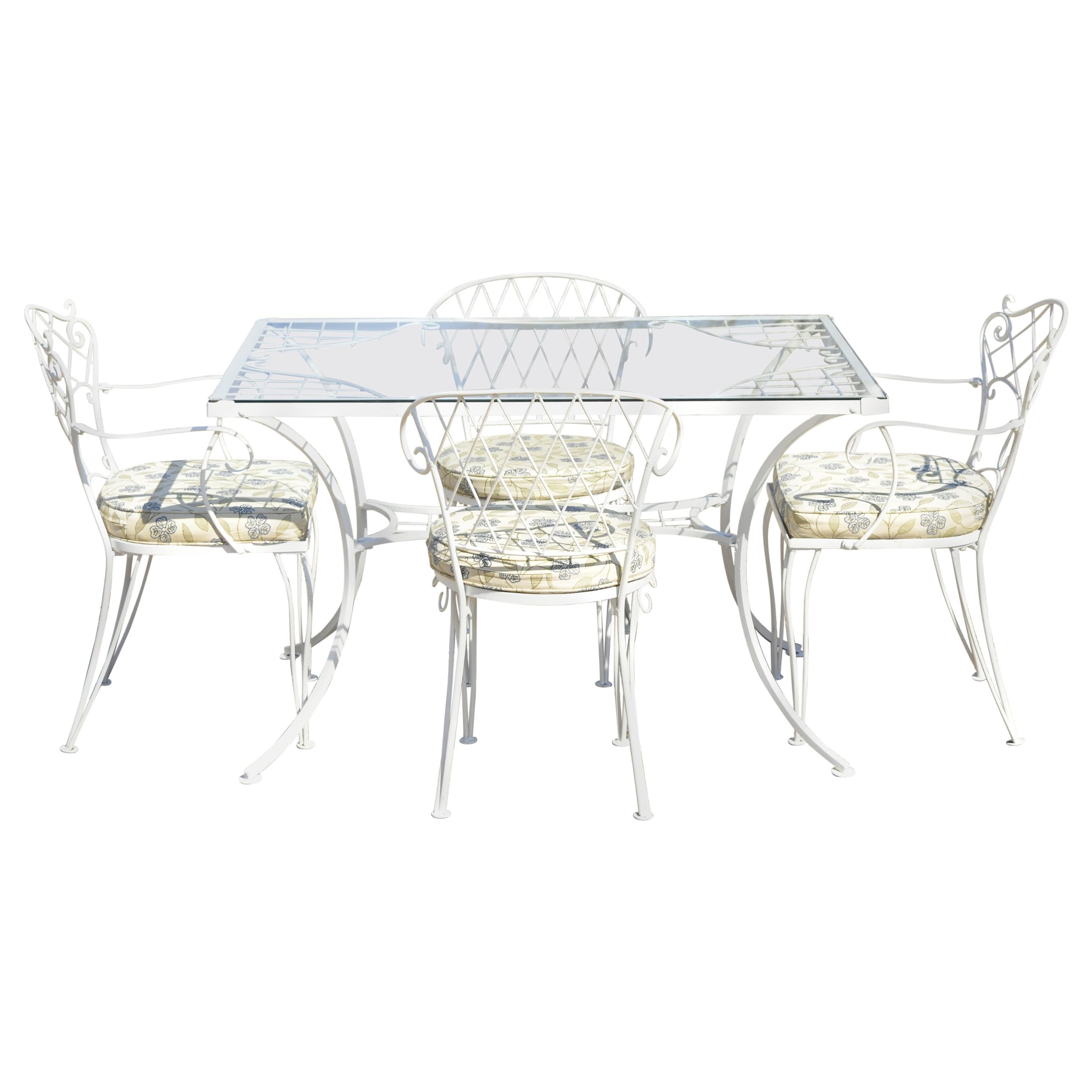 French Victorian Style White Wrought Iron Lattice Garden Patio Dining Set, 5 Pc For Sale