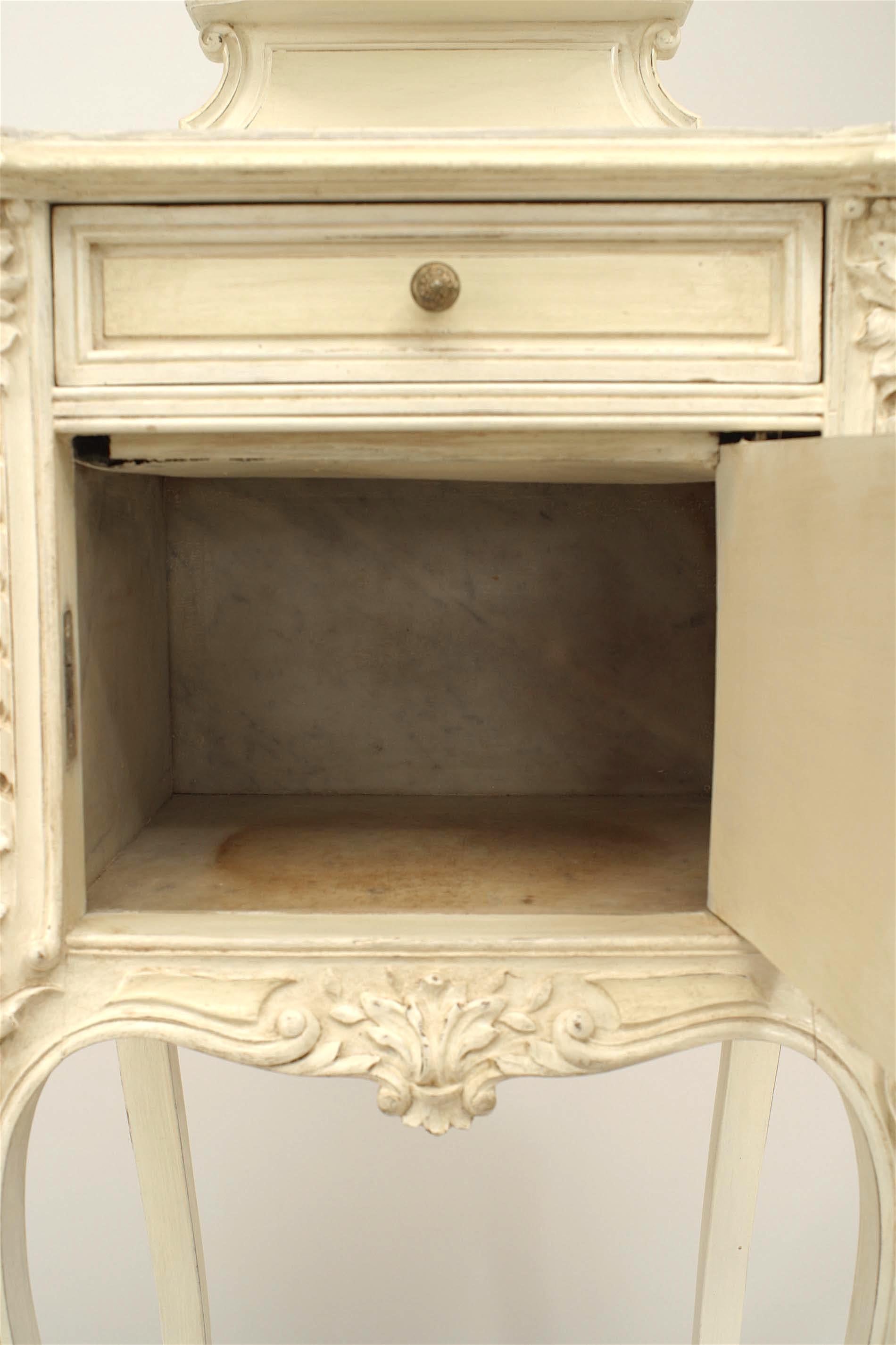 19th Century French Victorian White Painted Carved Wood and Marble Commode For Sale
