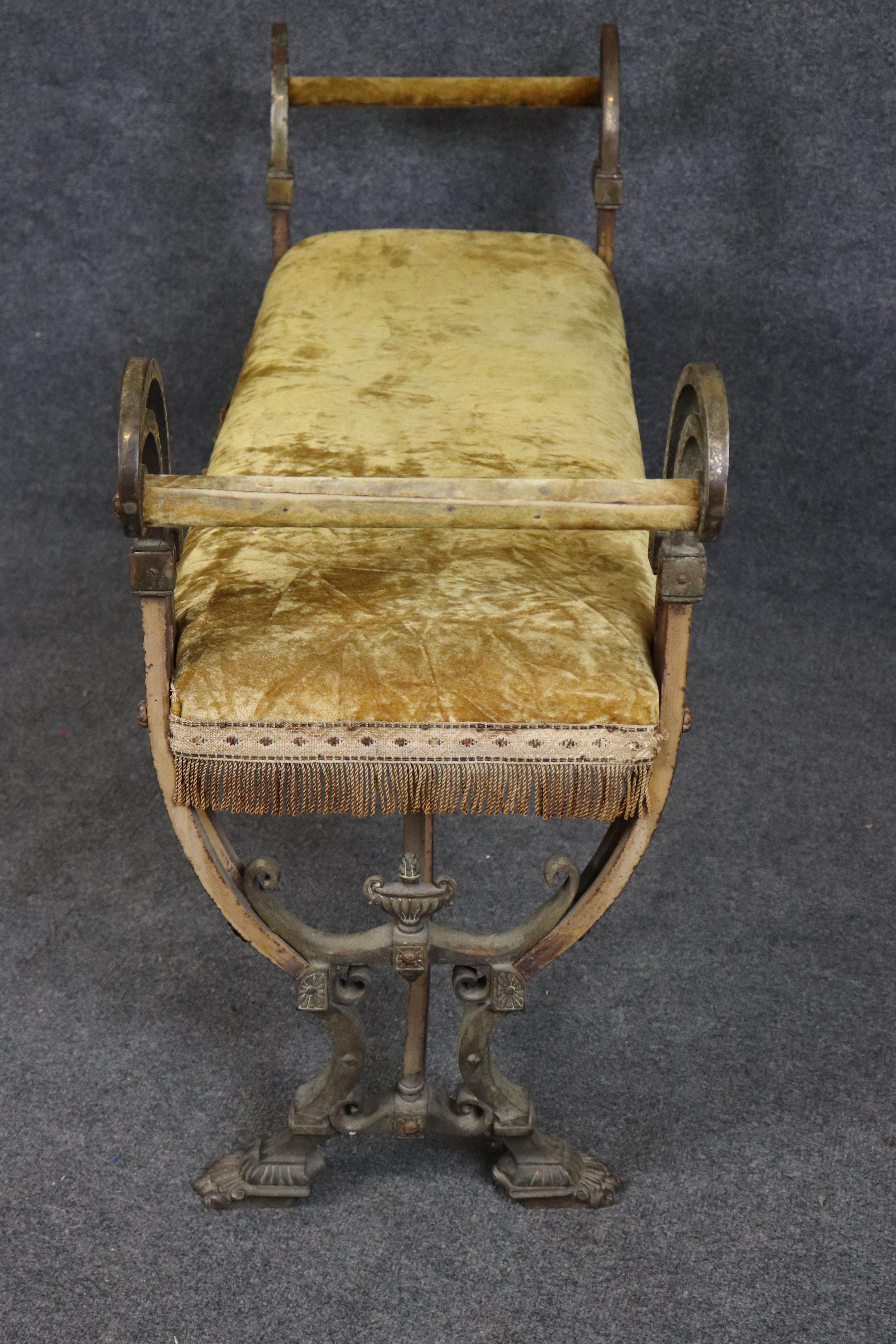 Early 20th Century French Victorian Wrought Iron Upholstered Window Bedside Bench For Sale
