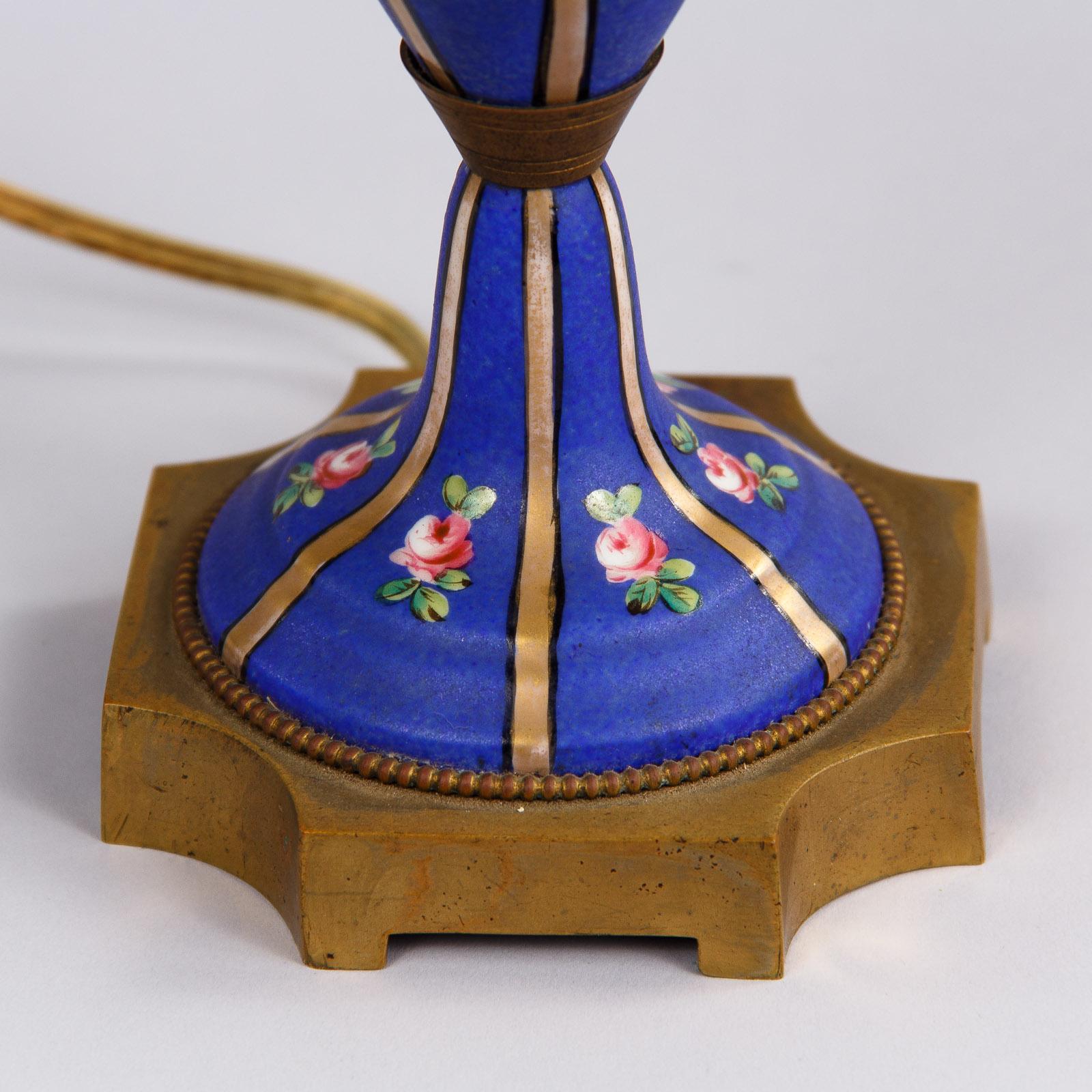 French Vieux Paris Porcelain Table Lamp, Early 1900s In Good Condition In Austin, TX