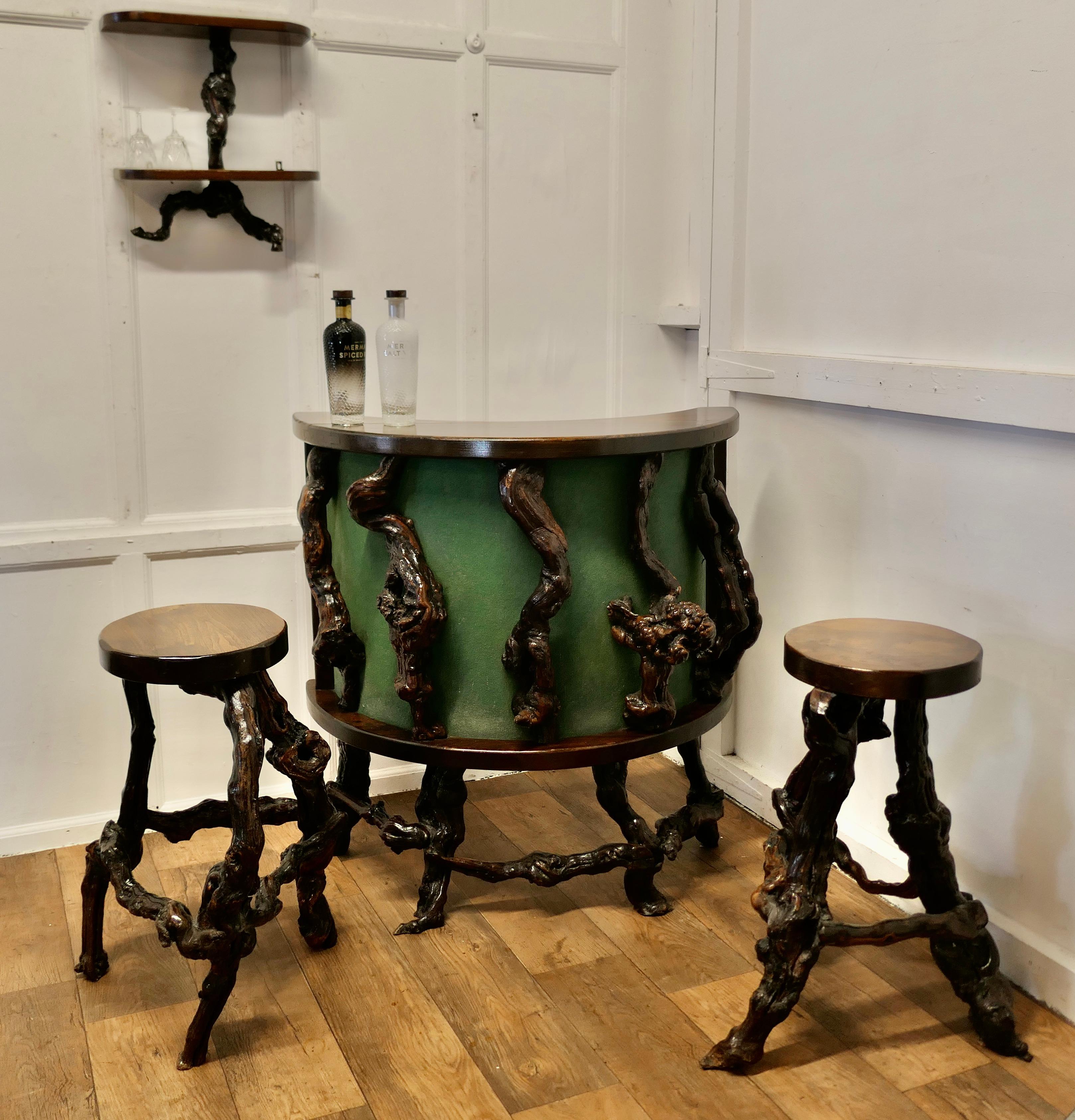 French Provincial French Vinery Bar and Stool Set  This is a very attractive French country piece For Sale