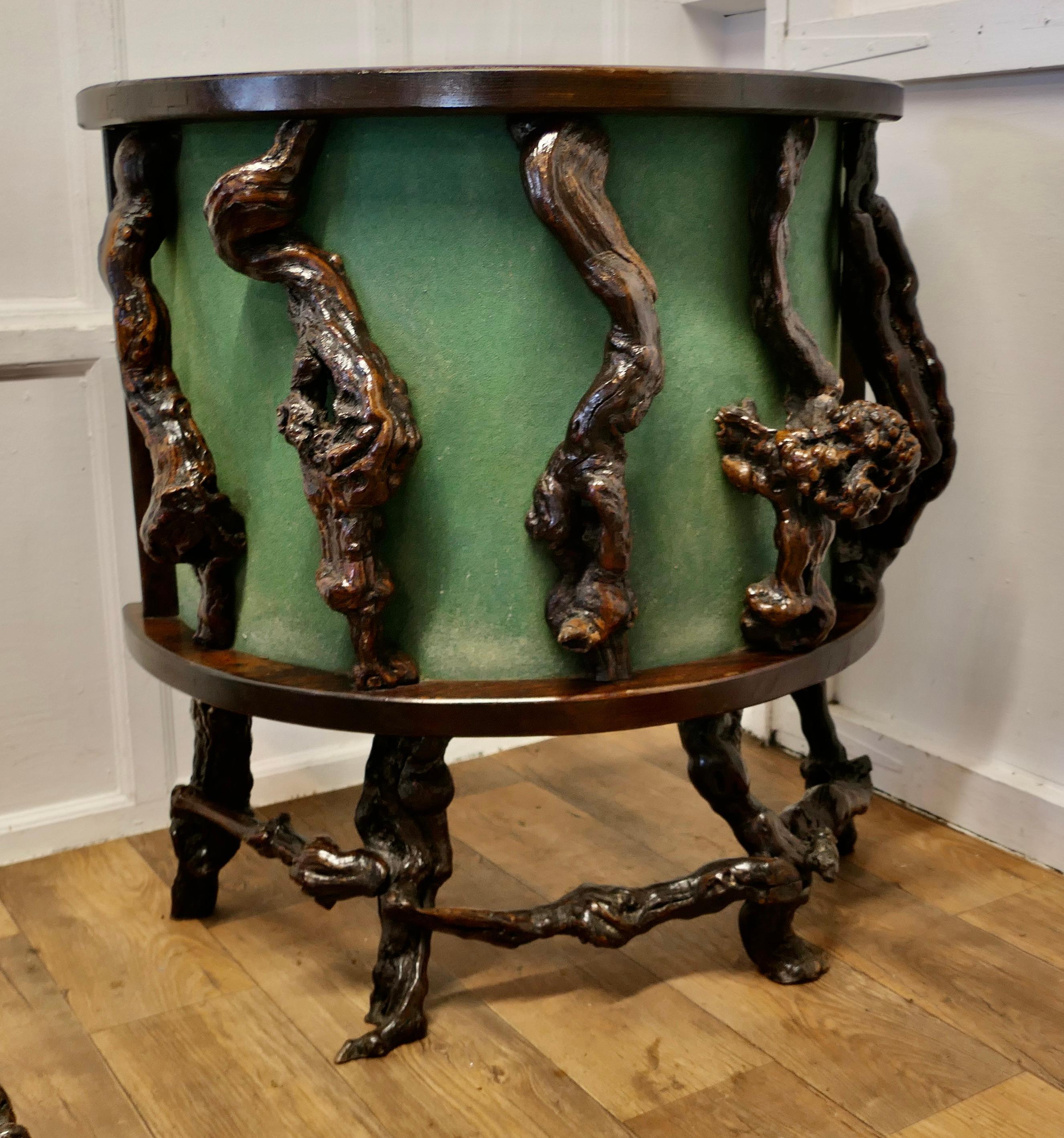 Elm French Vinery Bar and Stool Set  This is a very attractive French country piece For Sale