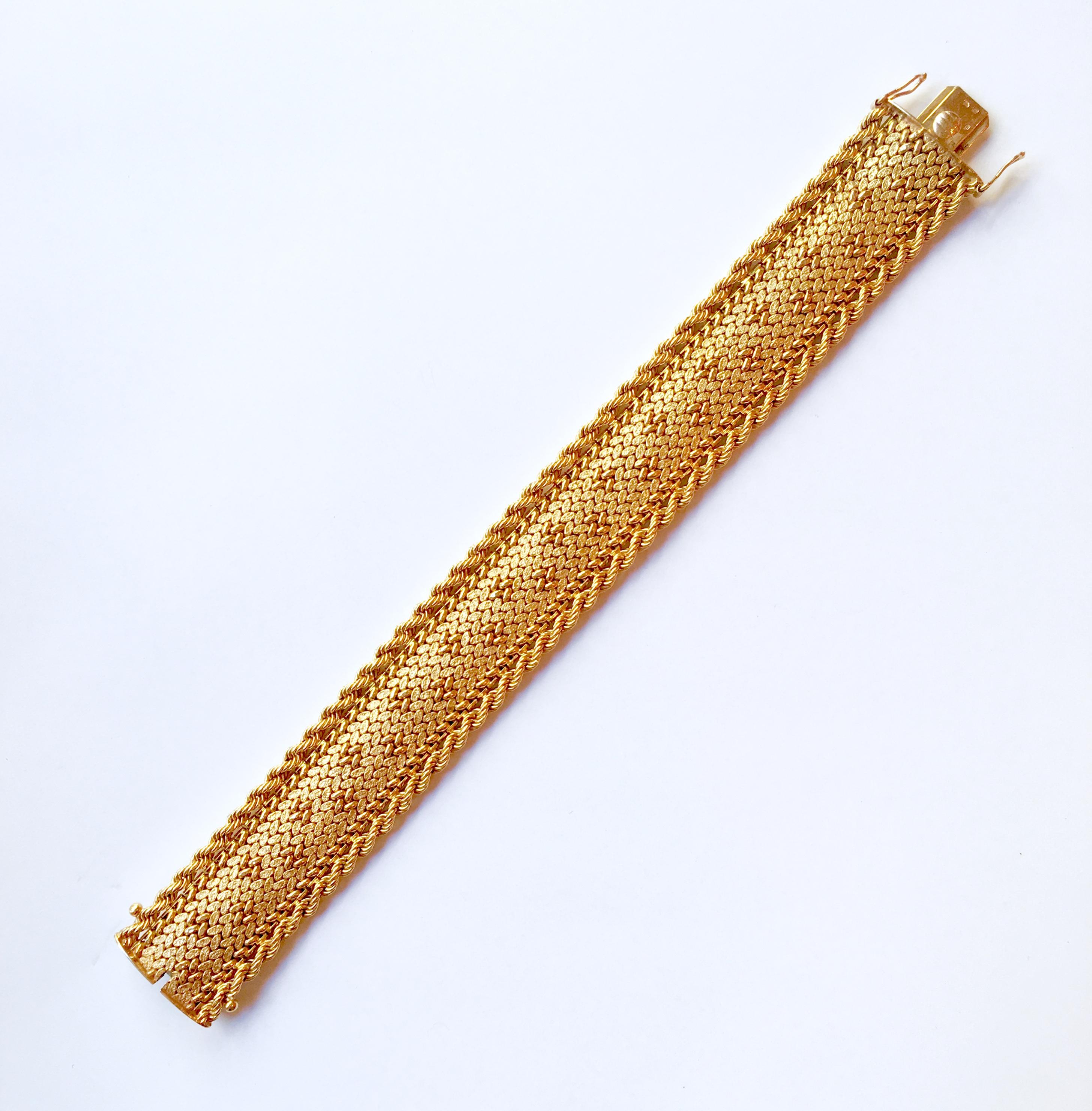 Contemporary French Vintage 18 Karat Yellow Gold Flexible Cuff Bracelet