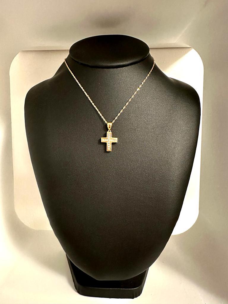 French Vintage 18kt Yellow Gold Cross with Diamonds  For Sale 2