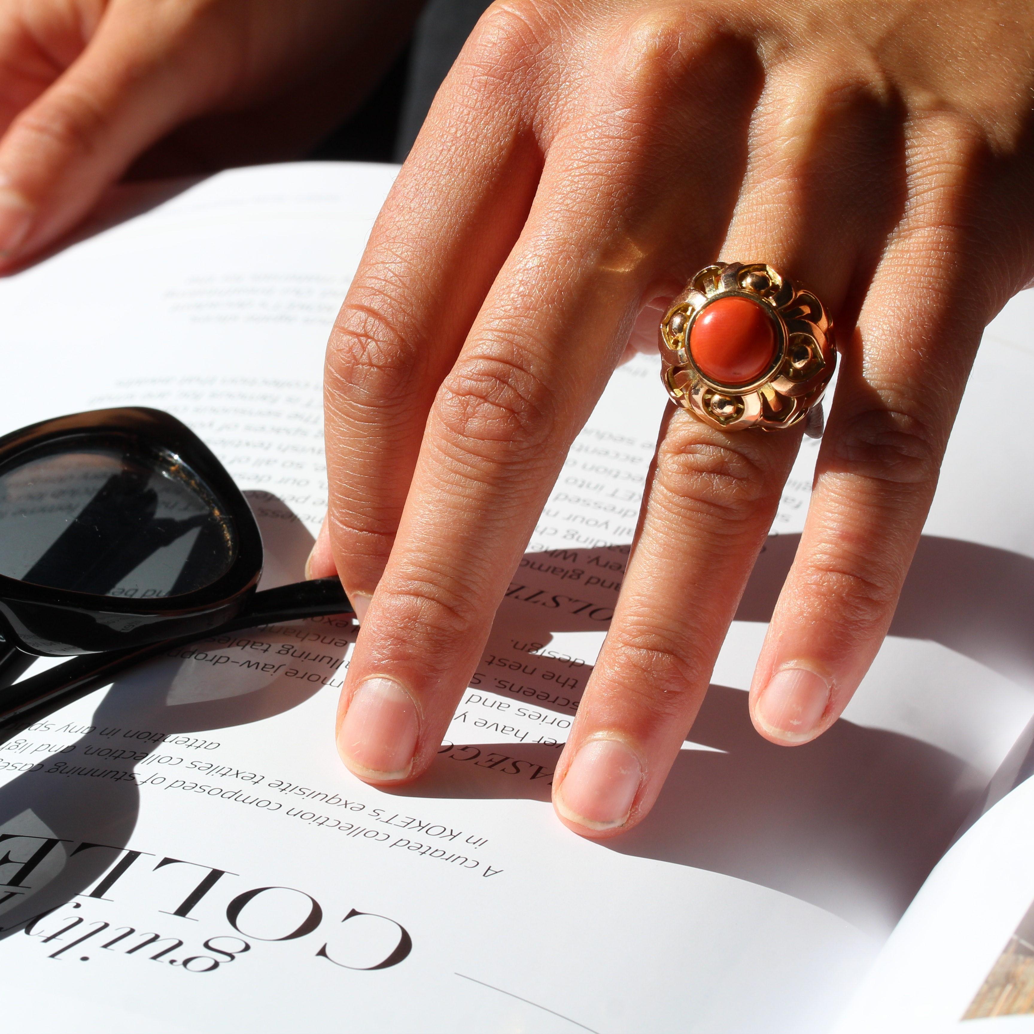 French Vintage 1980s Mediterranean Coral Gold Dome Ring For Sale 5