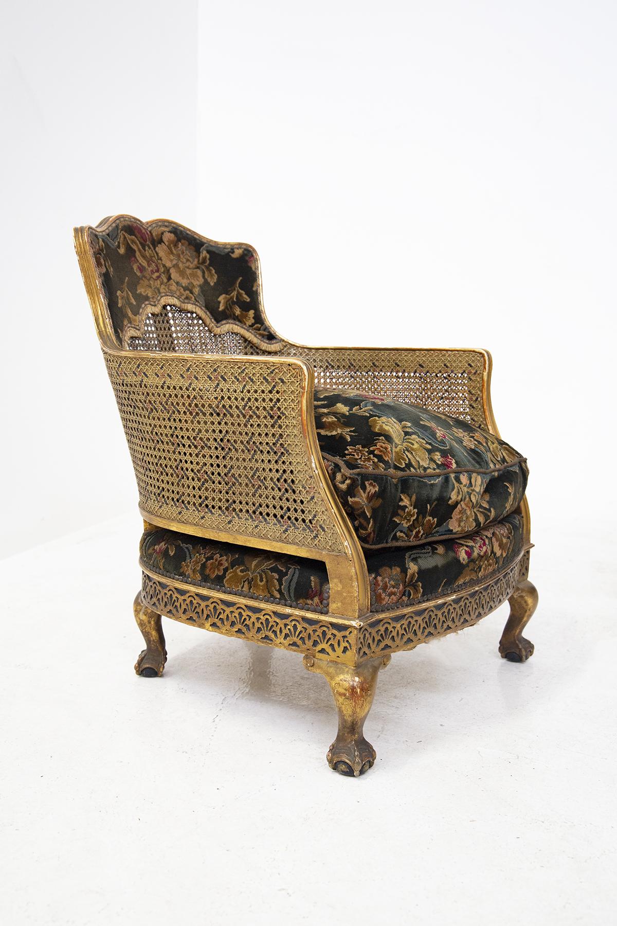 Splendid pair of armchairs designed at the end of 1800, of fine French manufacture.
The armchairs are in oriental style as you can see from the sinuous and curved shapes and woven design.
The armchairs have sinuous shapes, thanks to the fine