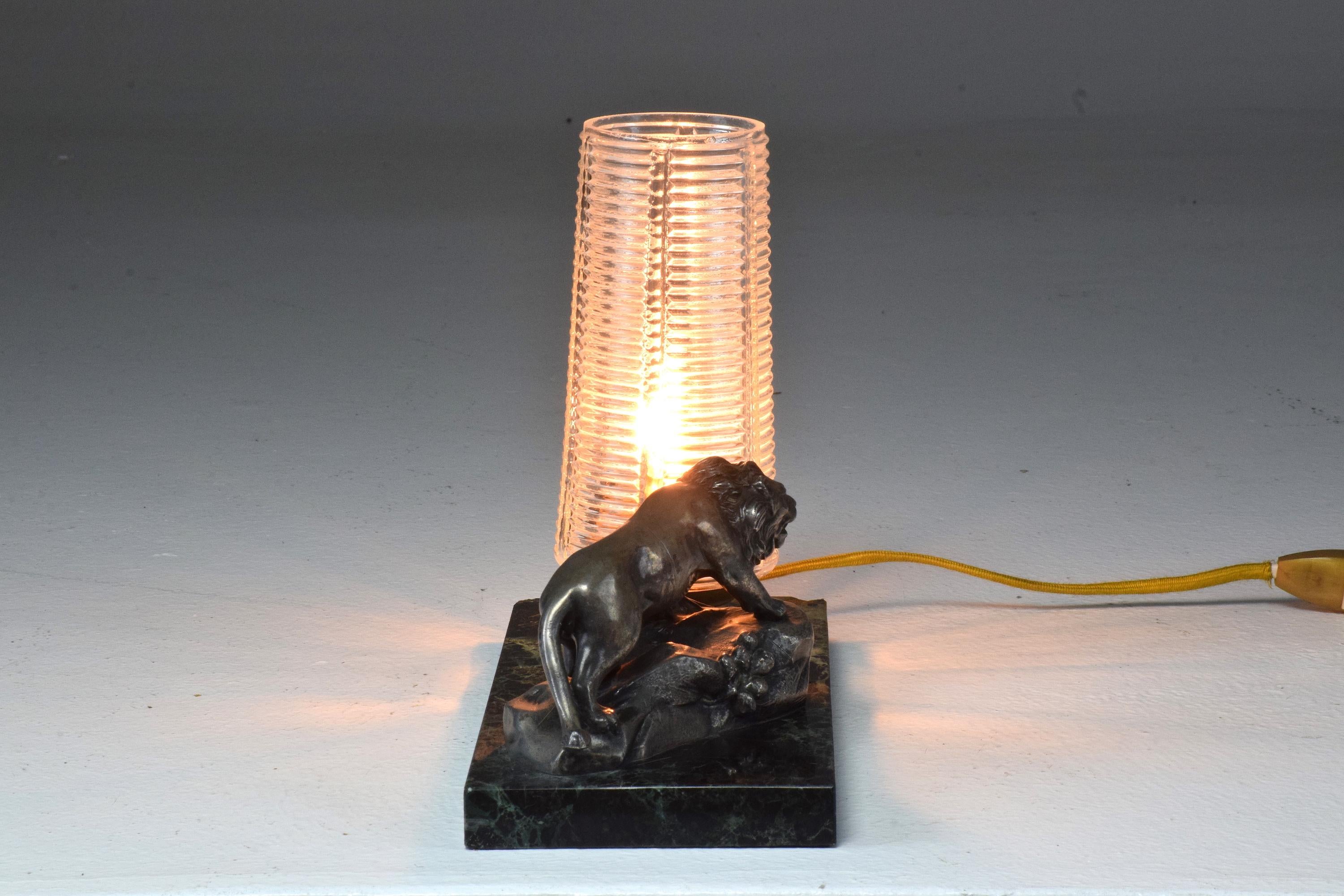 French Vintage Art Deco Lion Marble Table Lamp, 1930s 11