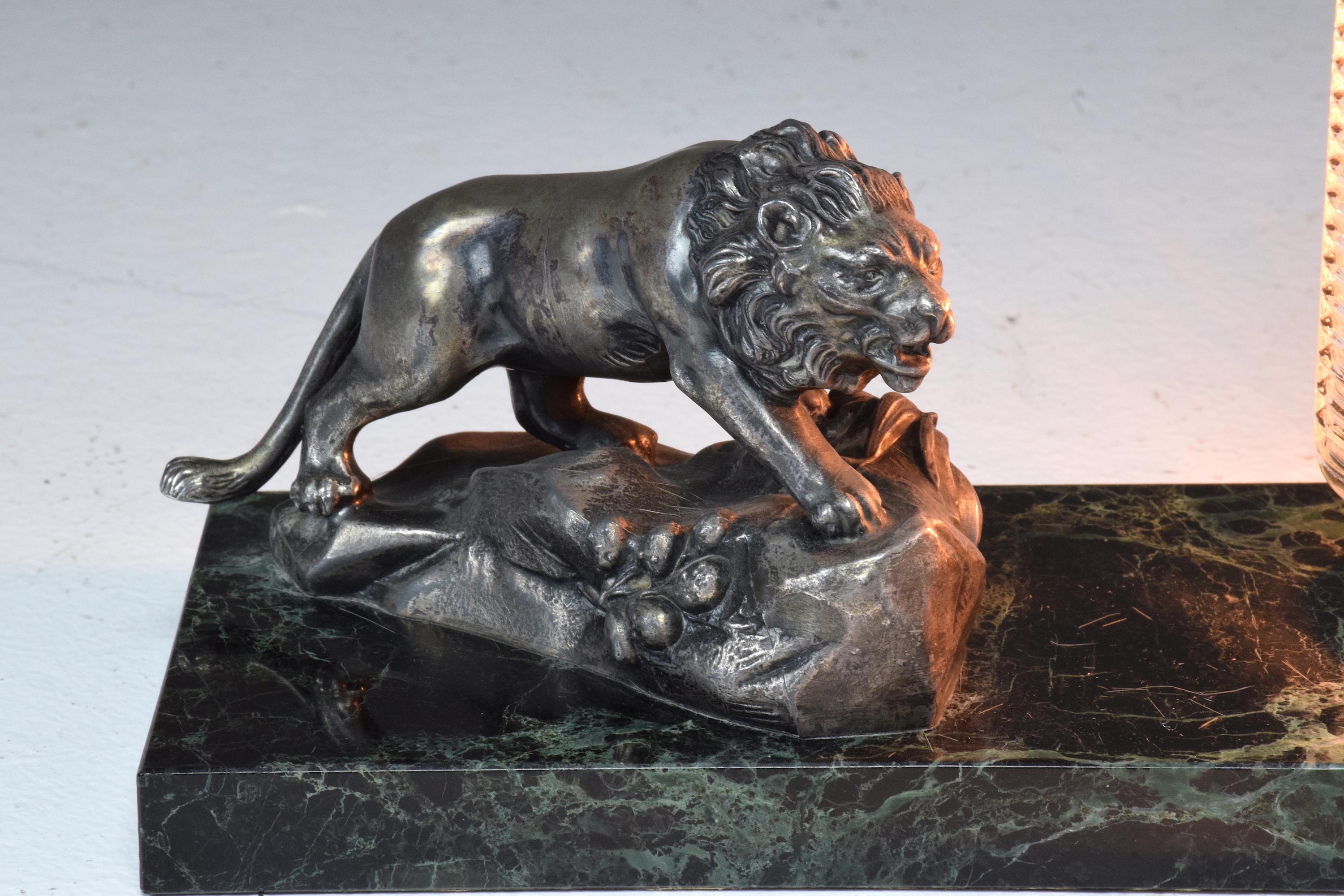 Mid-20th Century French Vintage Art Deco Lion Marble Table Lamp, 1930s