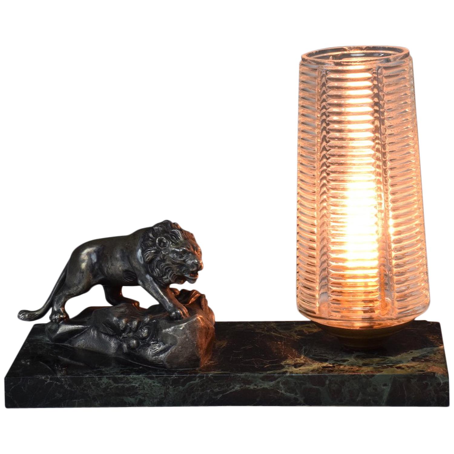 French Vintage Art Deco Lion Marble Table Lamp, 1930s