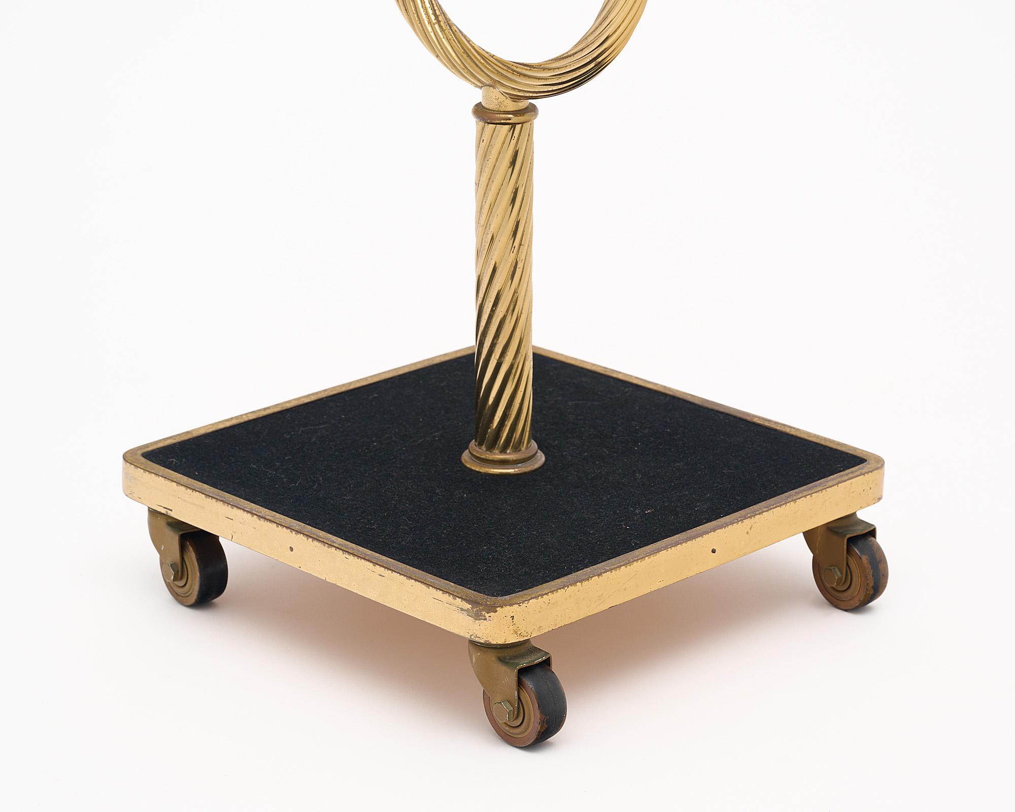 French Vintage Art Deco Period Valet For Sale 4