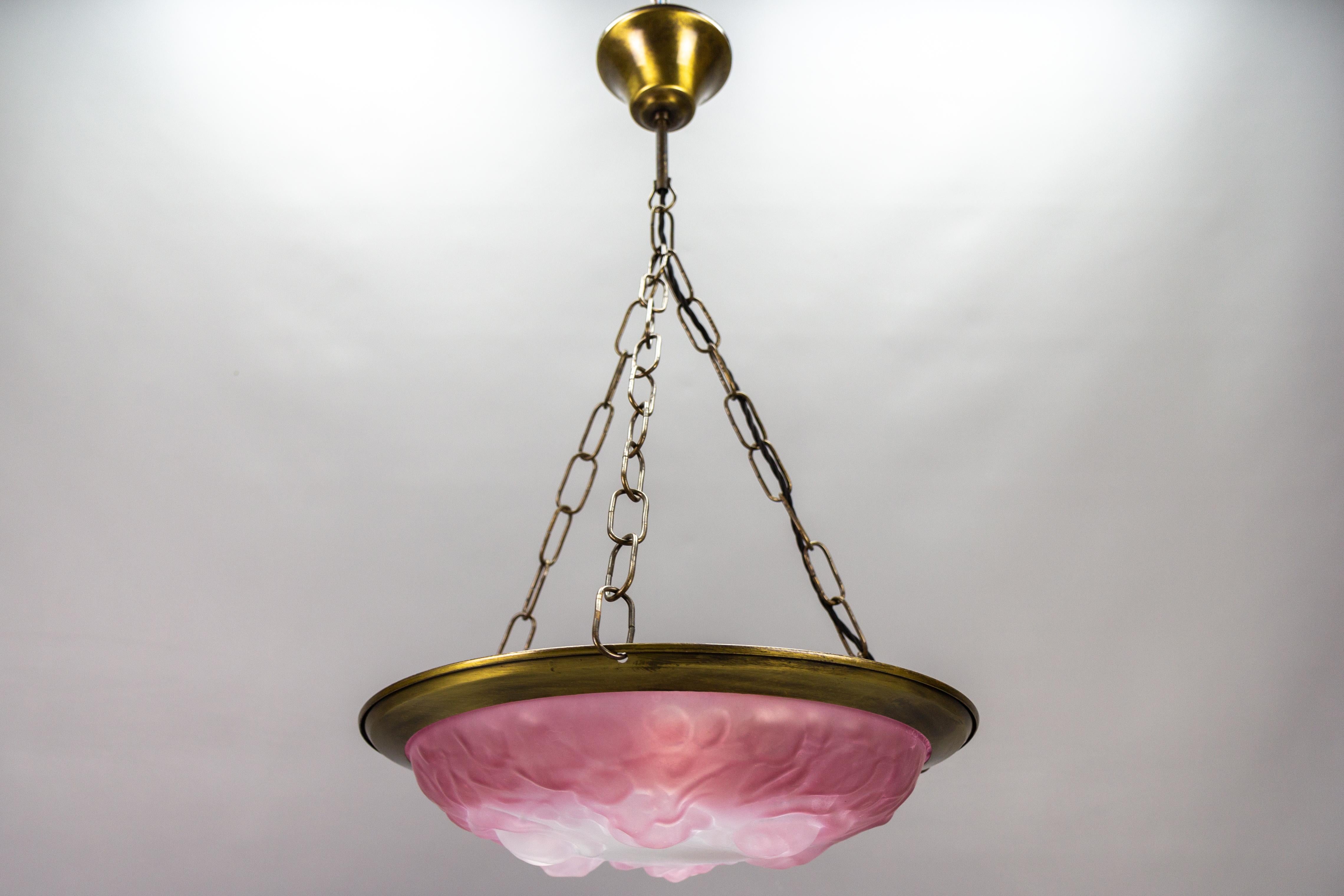 French Vintage Art Deco Style Pink and White Glass Pendant Light with Roses For Sale 4