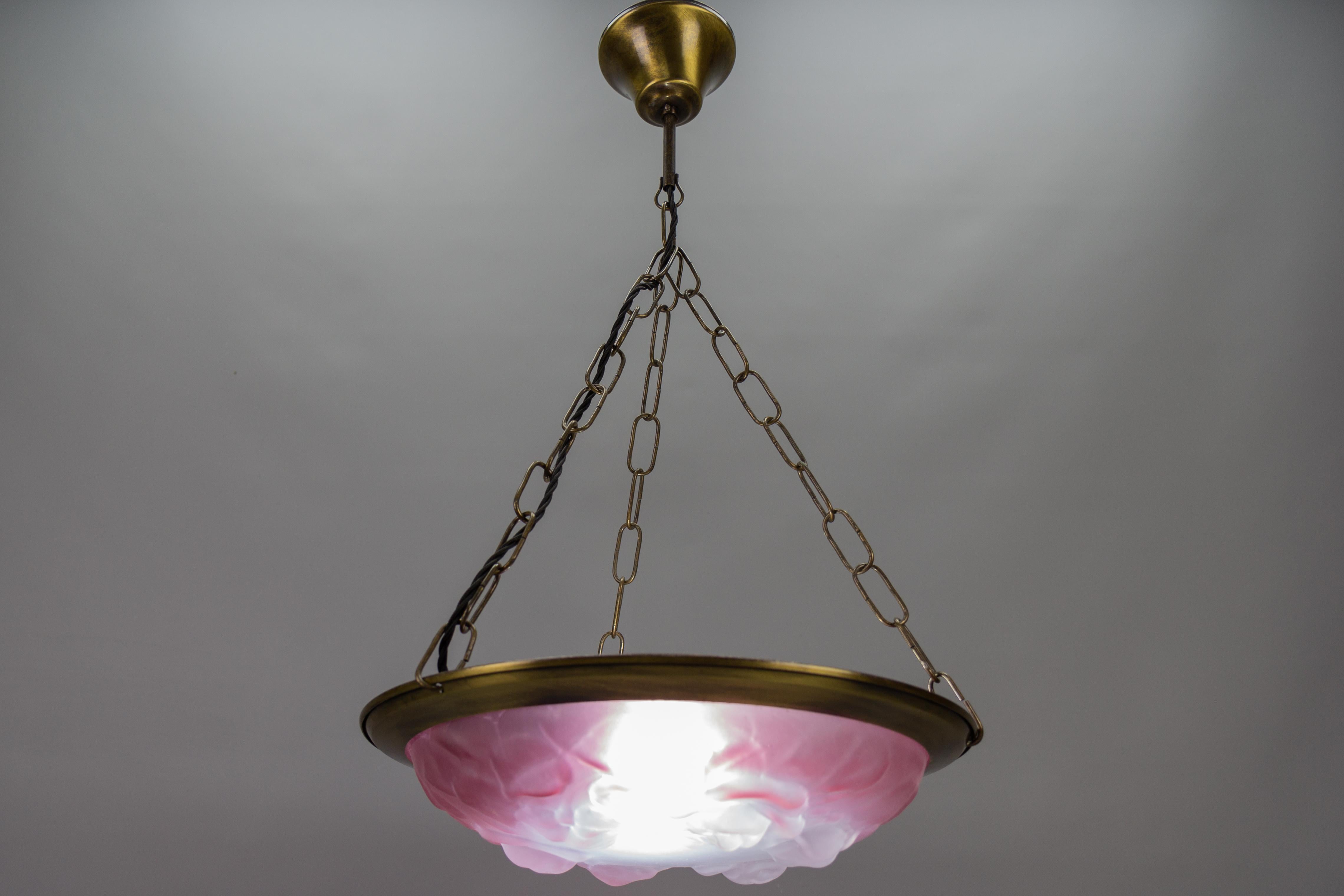 French Vintage Art Deco Style Pink and White Glass Pendant Light with Roses In Good Condition In Barntrup, DE