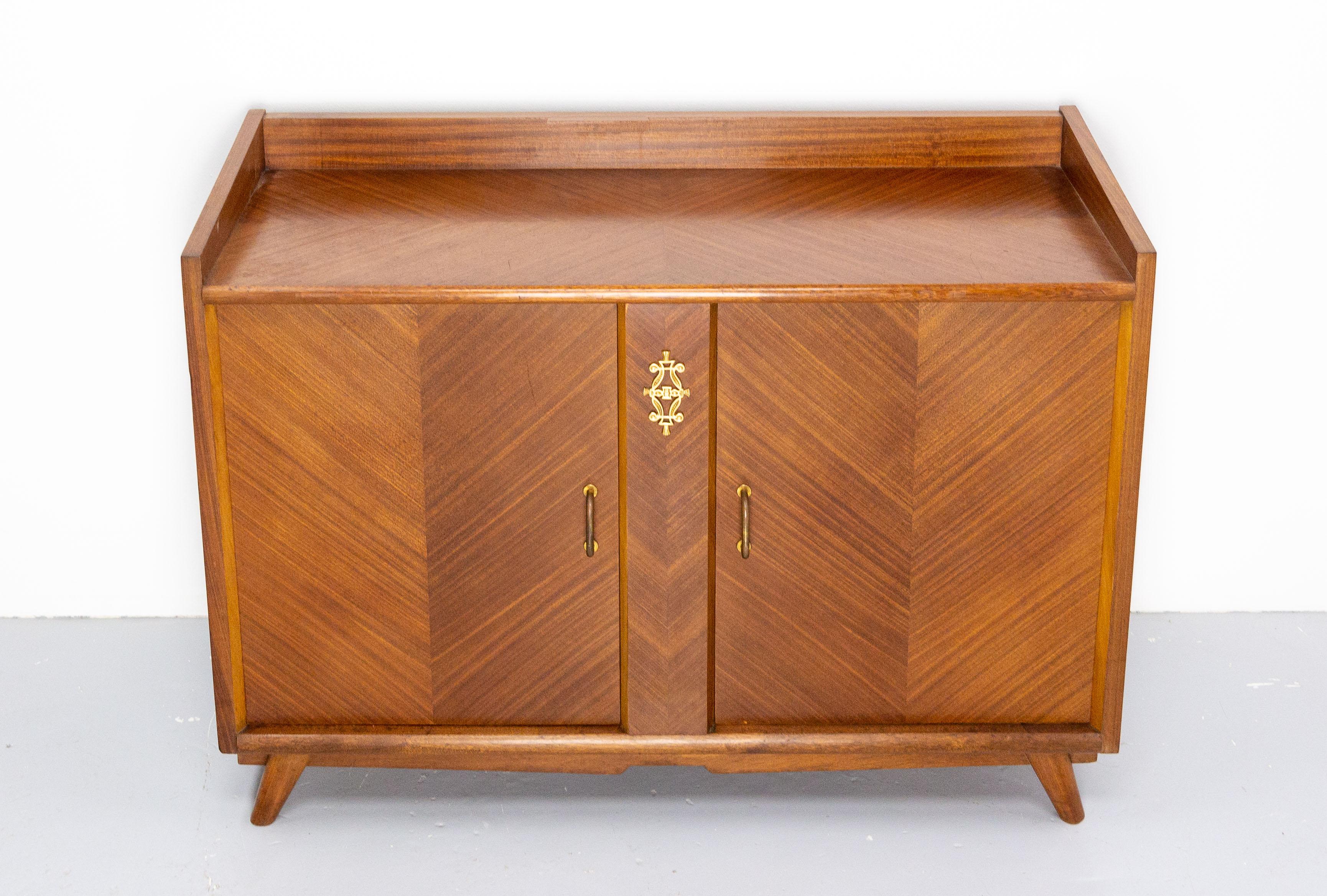 Mid-Century Modern French Vintage Bar Cocktail Cabinet Iroko Veneer and Brass, Mid-Century For Sale