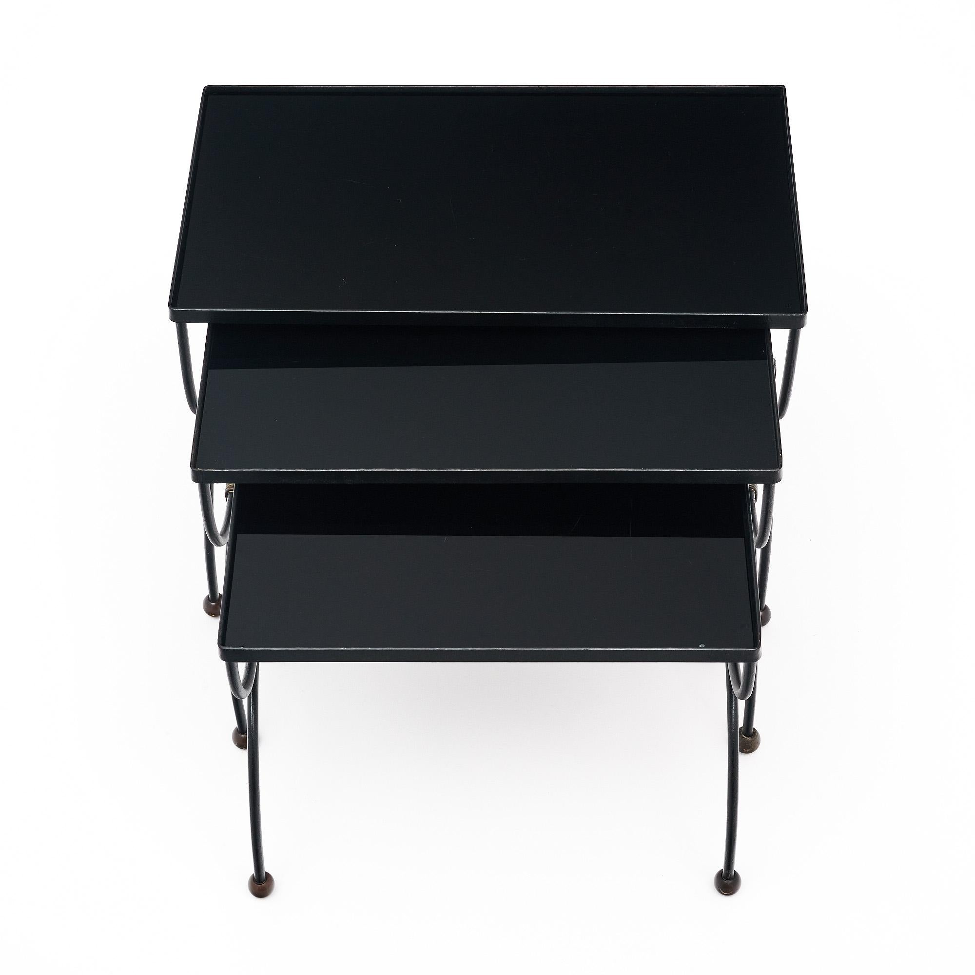 Französische Vintage Schwarze Schachteltische im Angebot 2