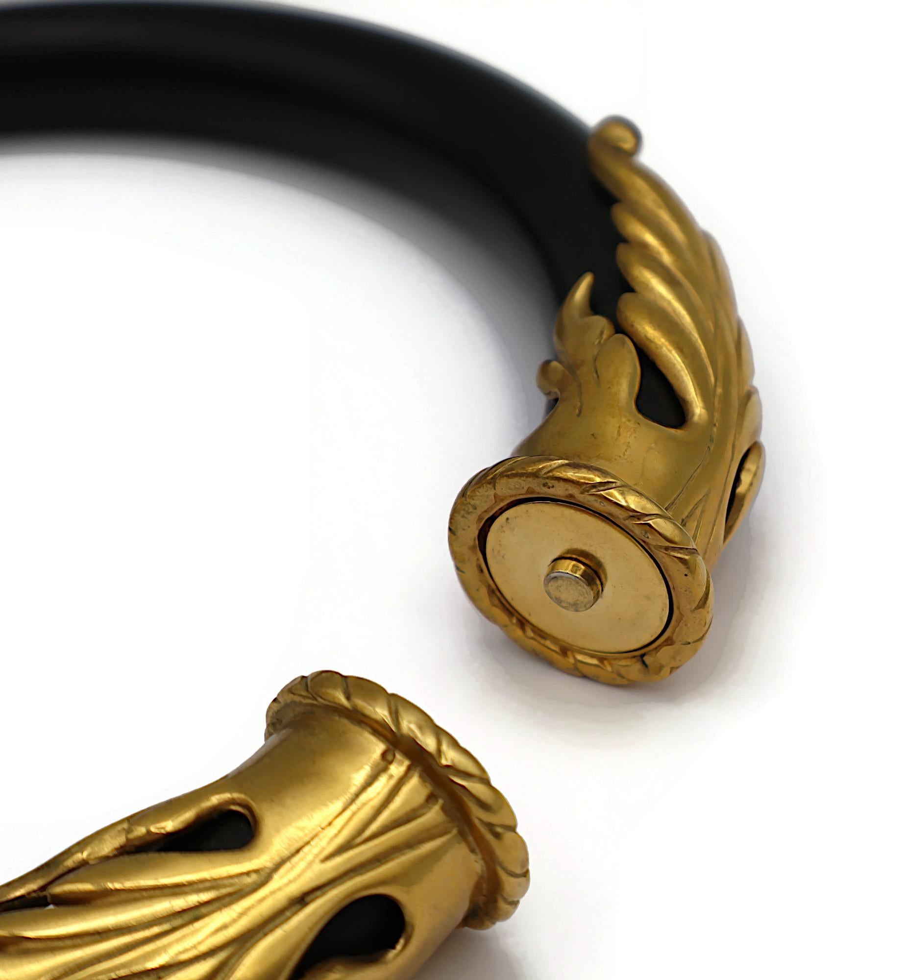French Vintage Black Resin Gold Tone Choker Necklace For Sale 11