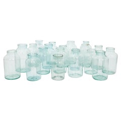 Vieux pots en verre soufflé français
