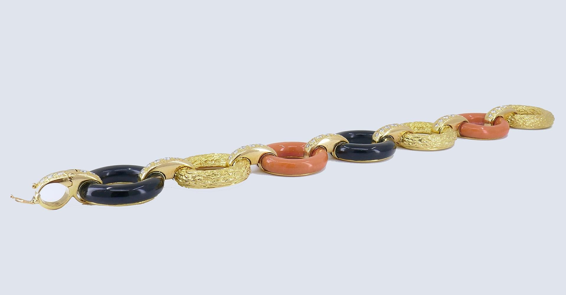 French Vintage Bracelet Atelier Janca 18k Gold Diamond Coral Black Onyx Jewelry For Sale 2