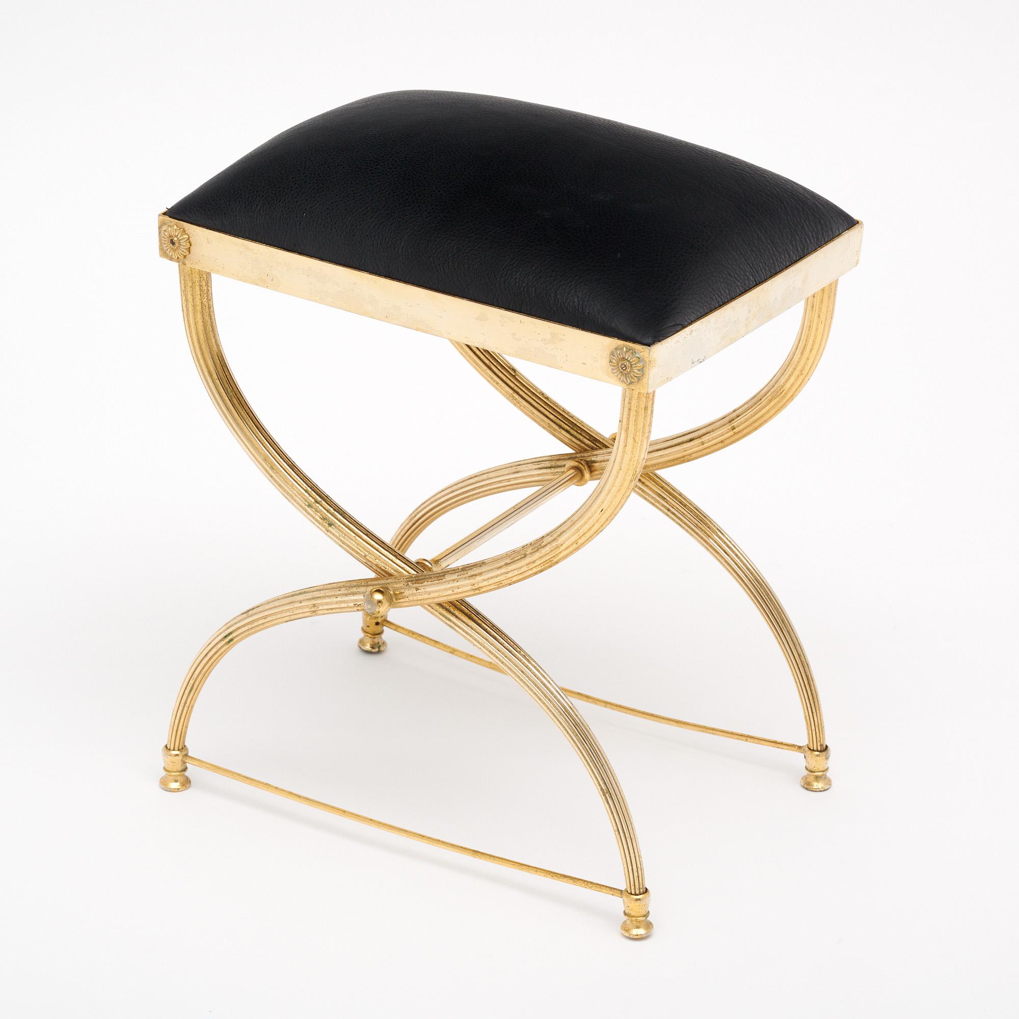 Laiton Tabouret Curule français en laiton vintage en vente