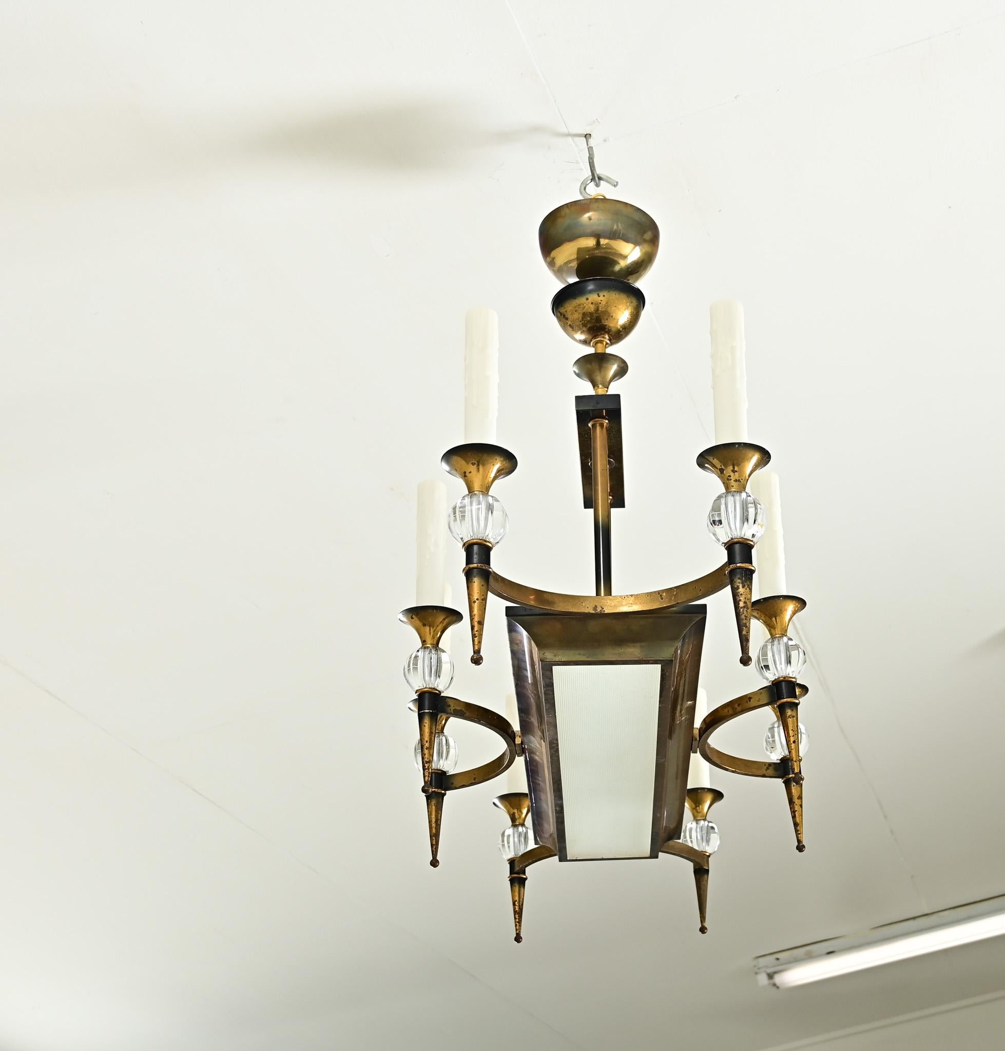 French Vintage Brass & Glass Linear Chandelier For Sale 1