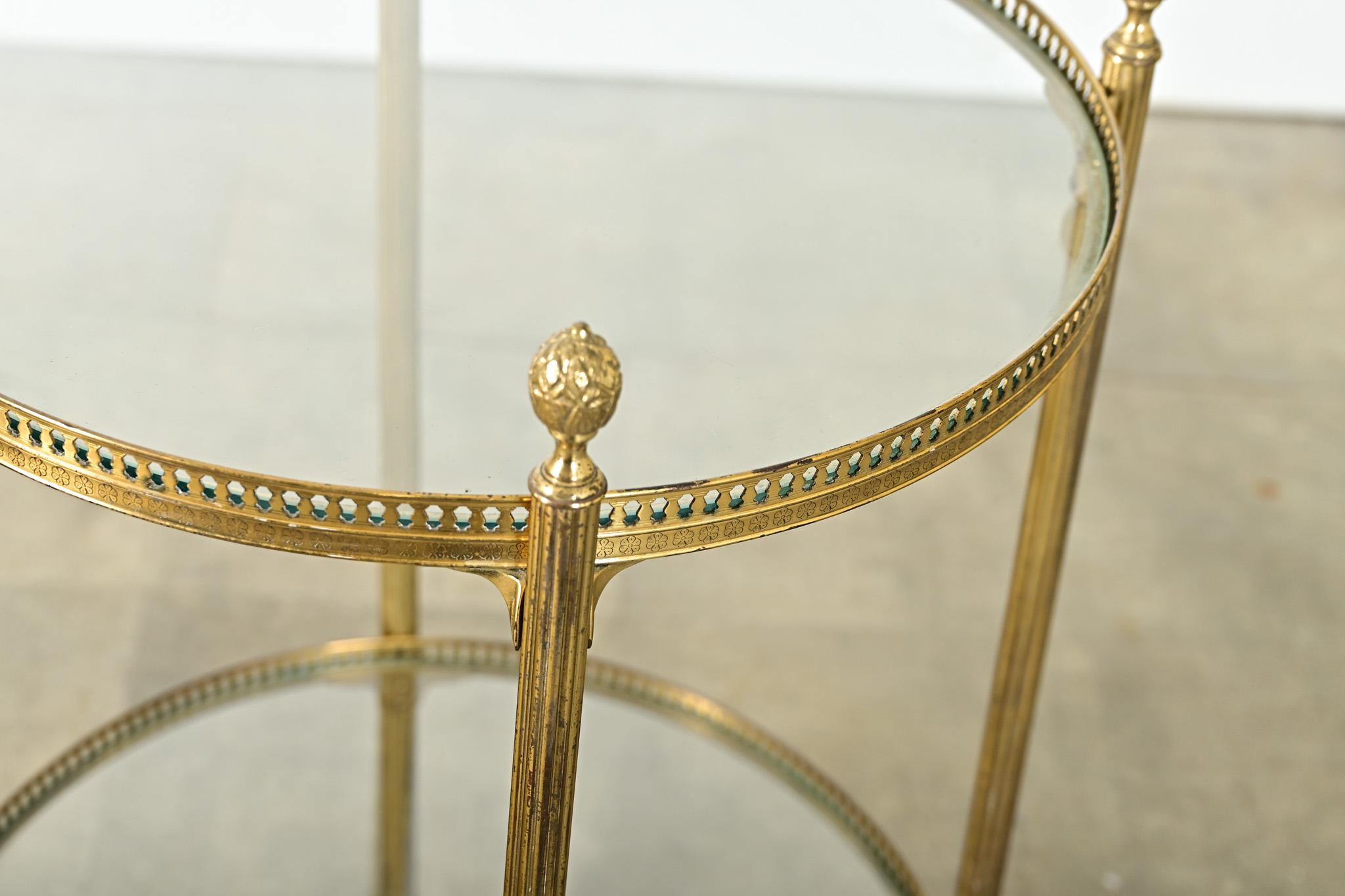 Mesa francesa vintage de latón y cristal siglo XX en venta