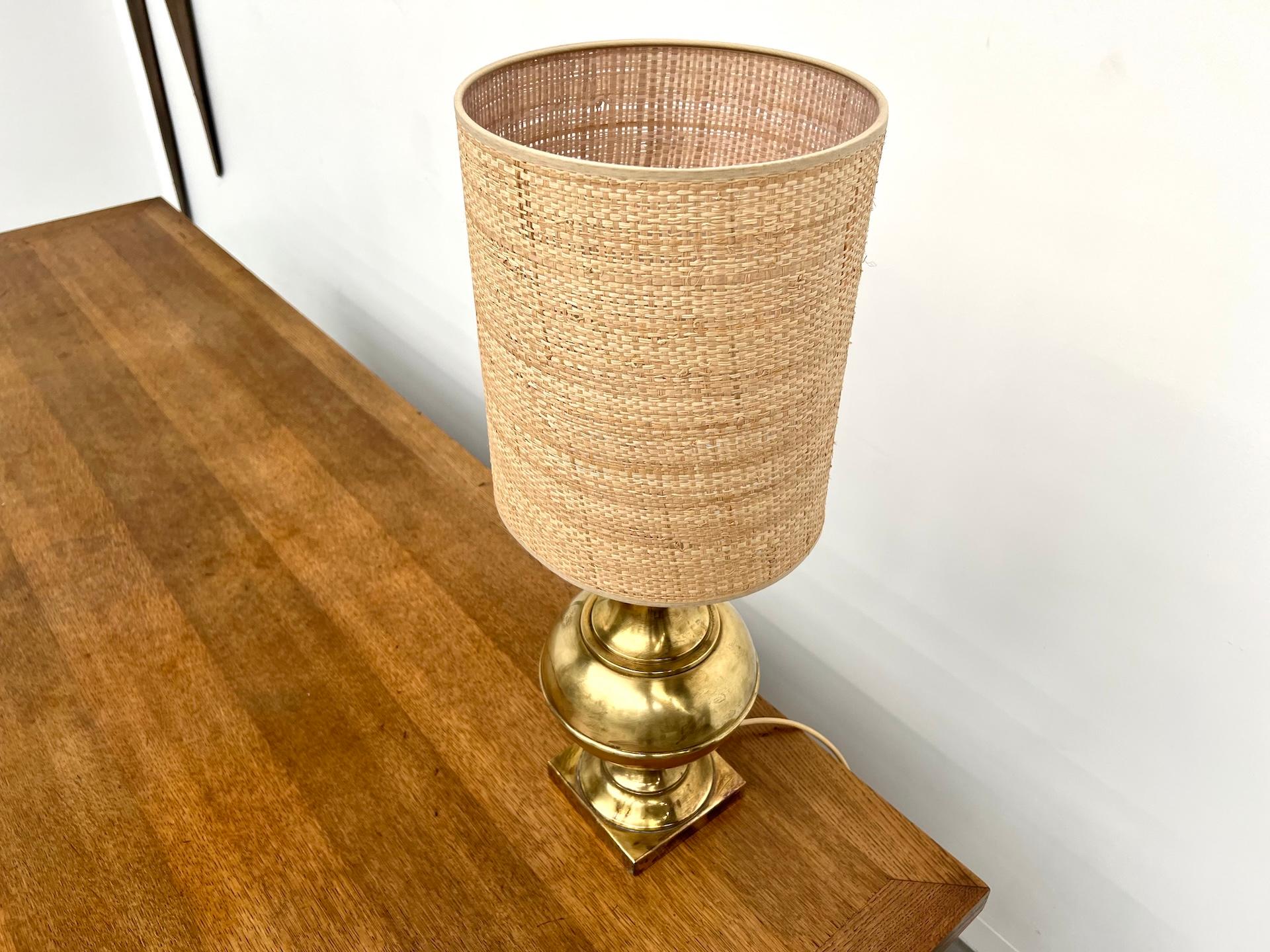 Brass French vintage brass table lamp For Sale