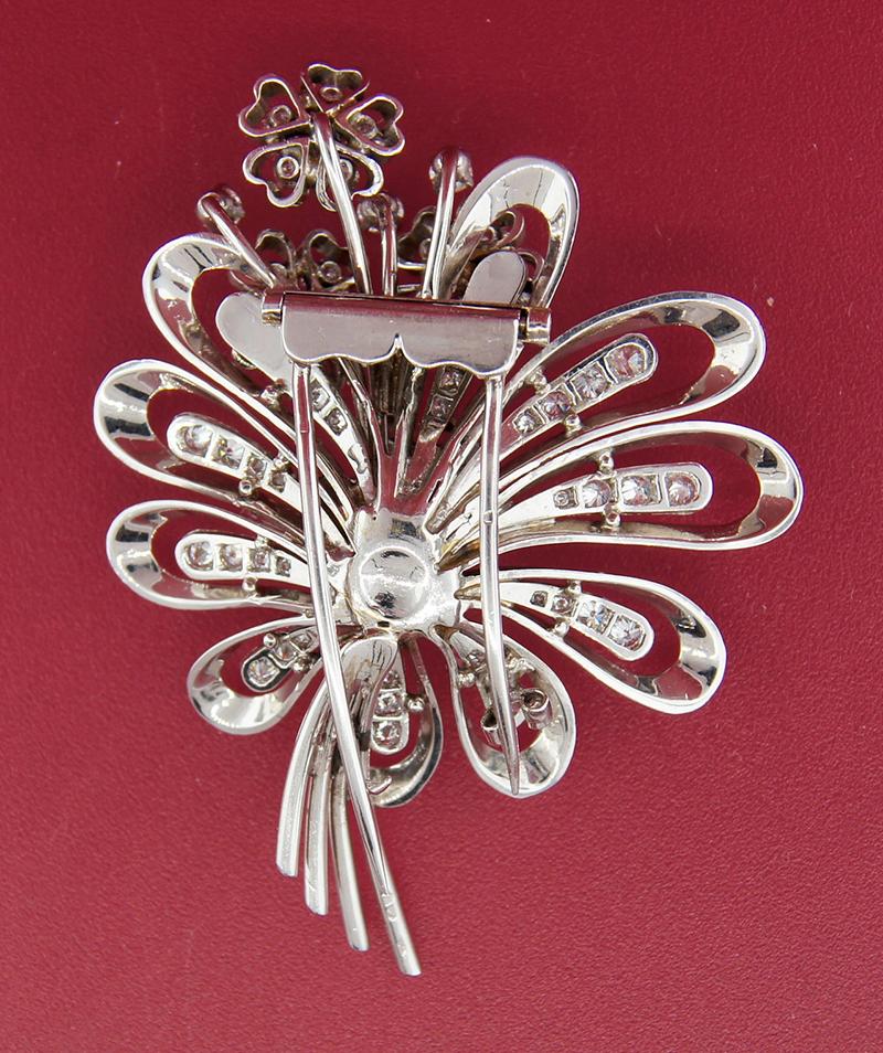 French Vintage Brooch 18k Gold Diamond Flower Pin Clip Estate Jewelry For Sale 1