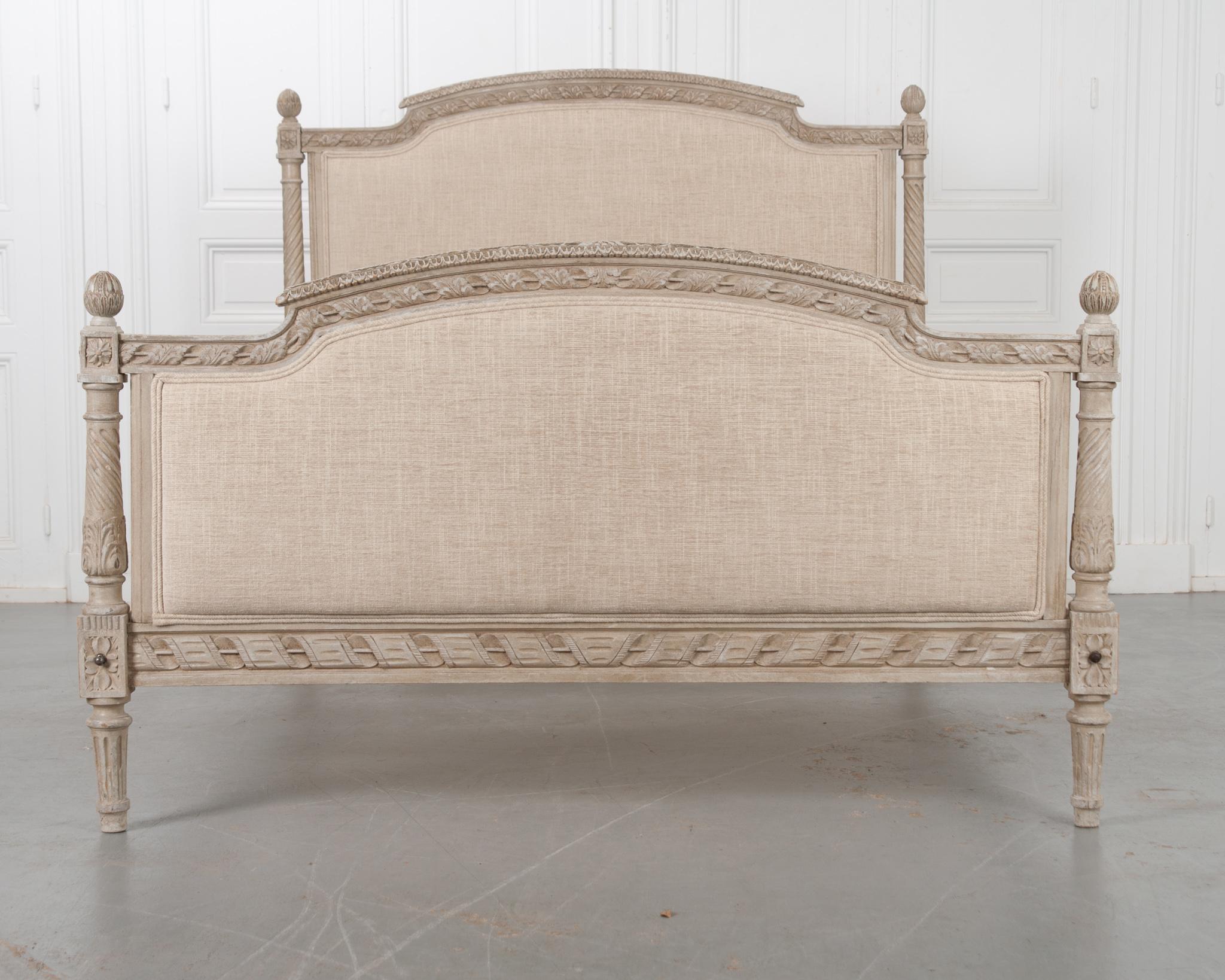 French Vintage Carved and Painted Louis XVI-Style Queen Bed In Good Condition In Baton Rouge, LA