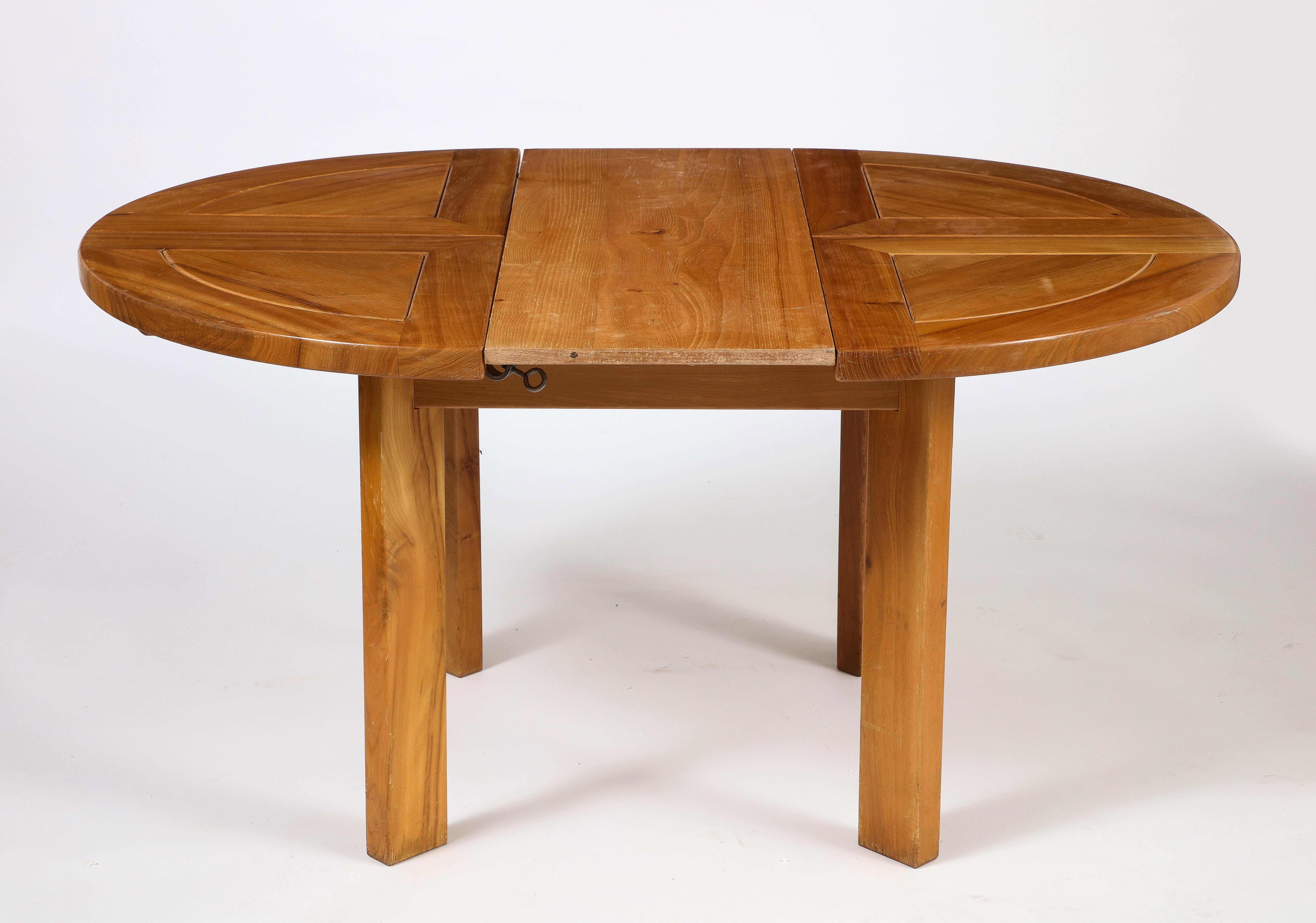 Maison Regain Dining Table in Elm Wood, France, circa 1970 For Sale 7