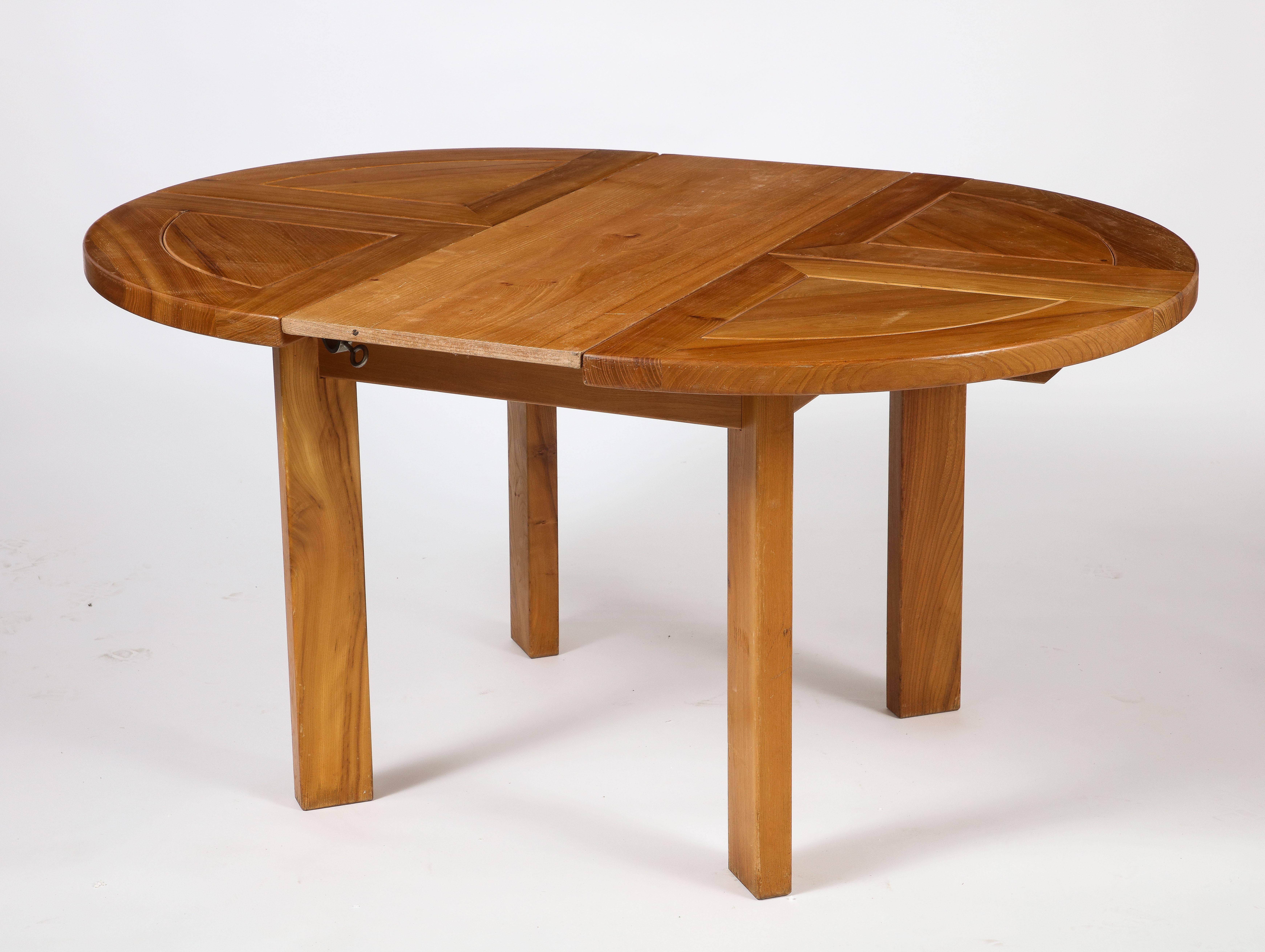 Maison Regain Dining Table in Elm Wood, France, circa 1970 For Sale 9