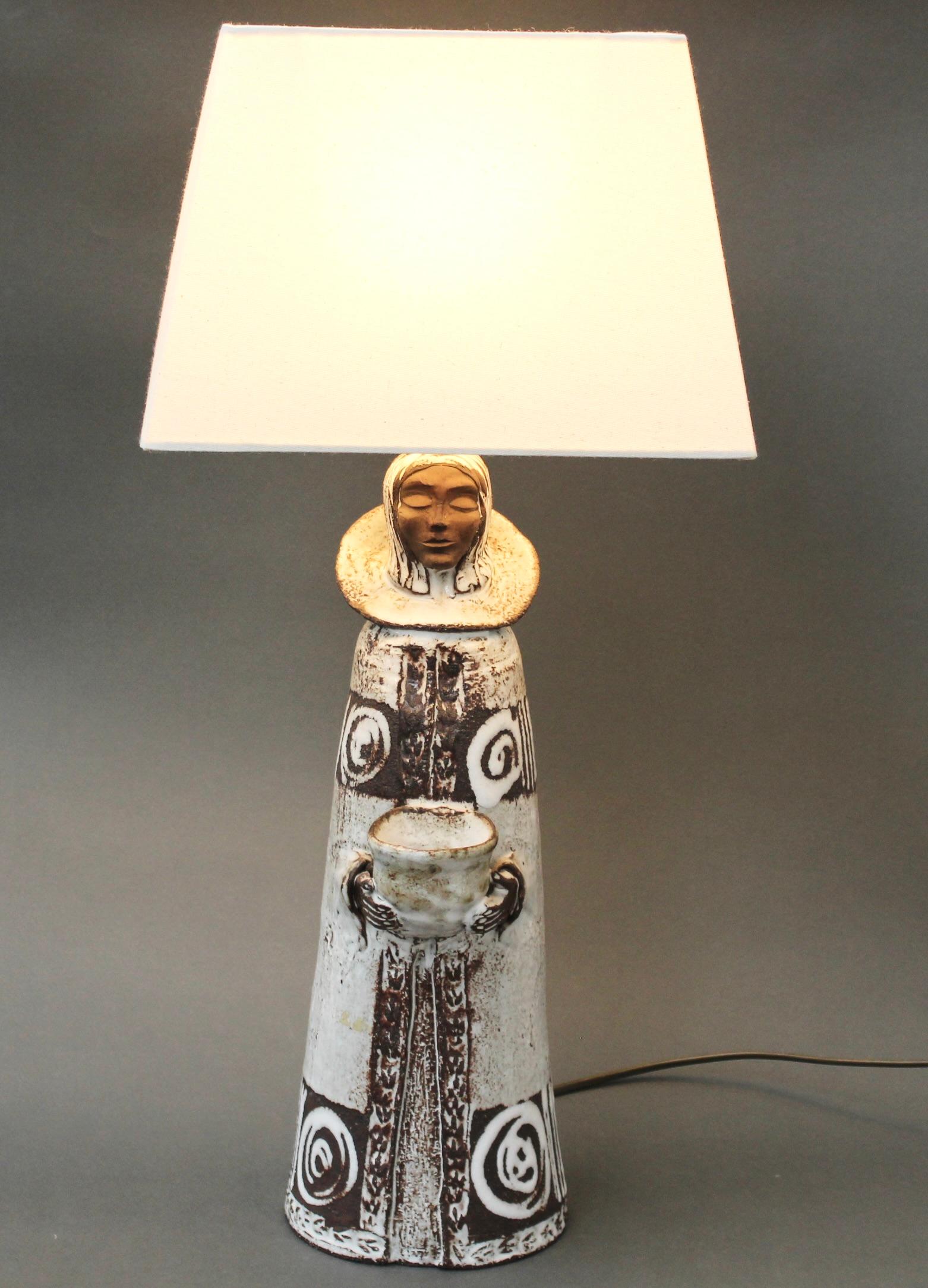 French Vintage Ceramic Table Lamp by Albert Thiry (circa 1970s) In Good Condition For Sale In London, GB
