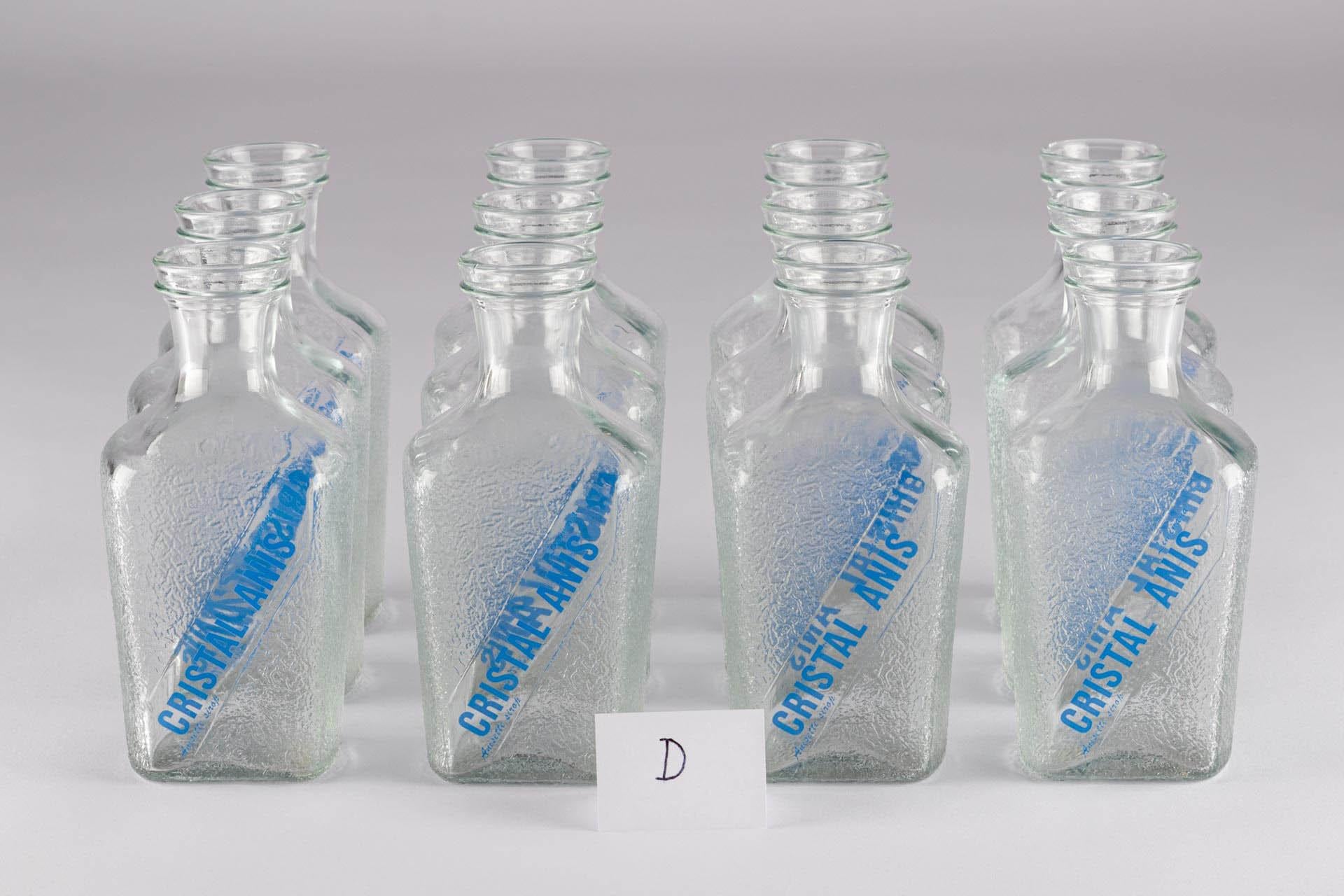 Vetro French Collection 12 Cristal Anis Clear Water Drink Bottles Brocche d'acqua vintage in vendita