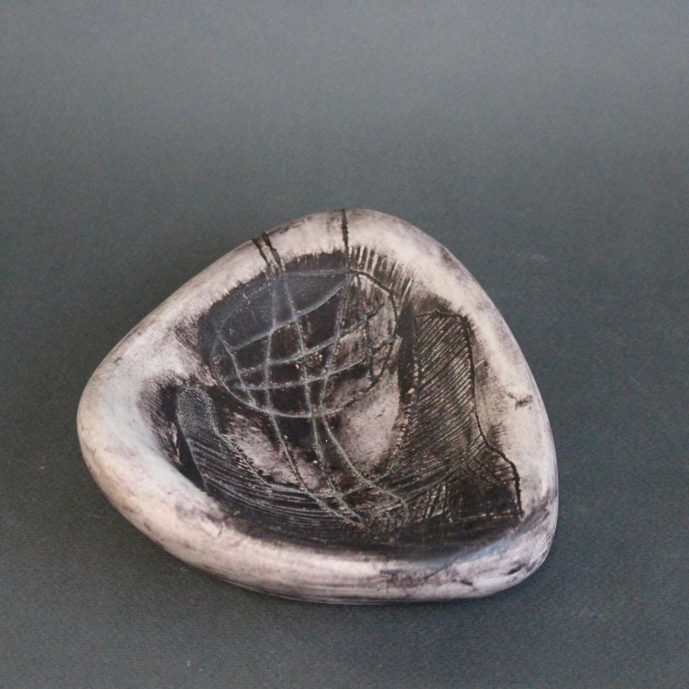 Ciotola decorativa francese d'epoca in ceramica di Jacques Blin (circa anni '50) in vendita 5
