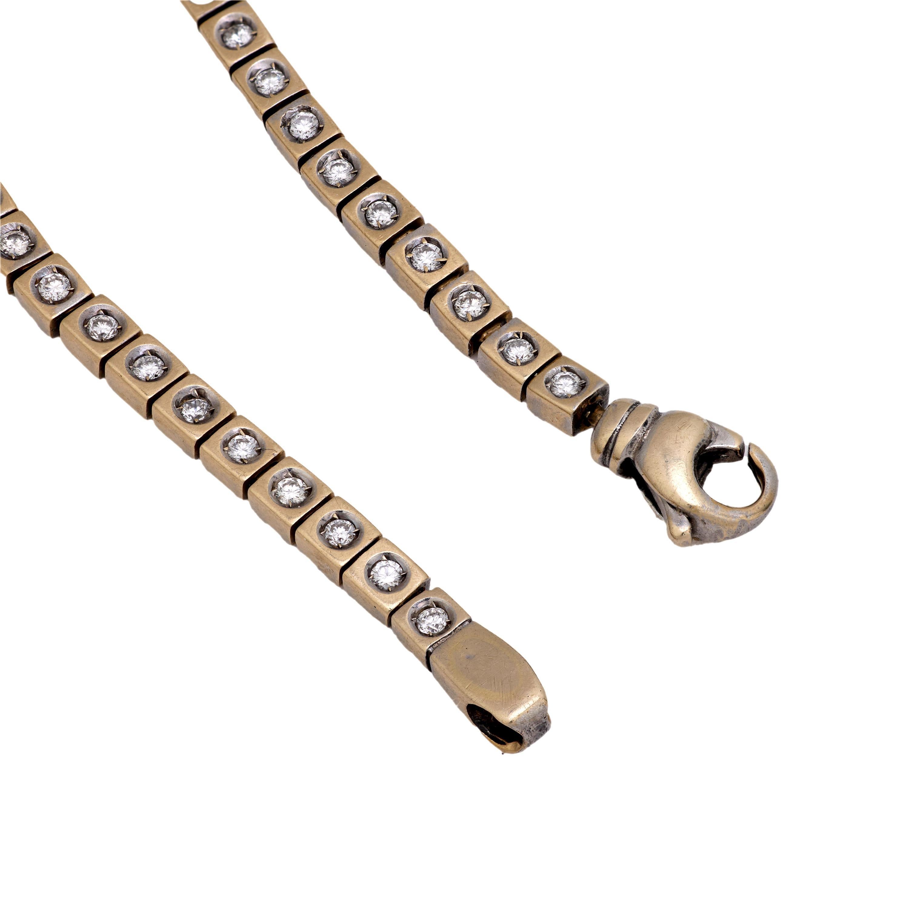 French vintage diamond 18k white gold tennis bracelet In condizioni buone in vendita a Beverly Hills, CA