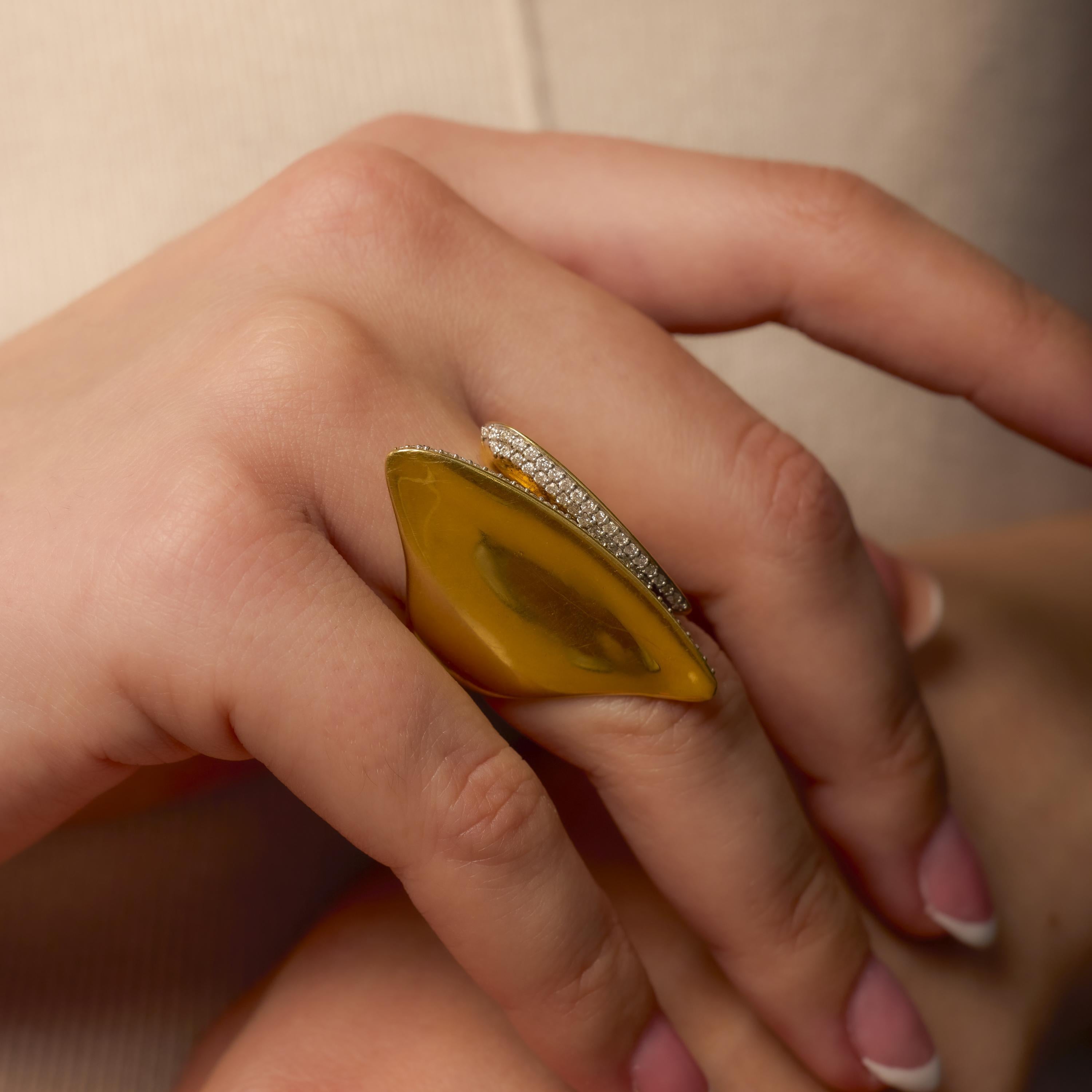 Taille brillant Bague de cocktail en or jaune 18k, diamant vintage français en vente