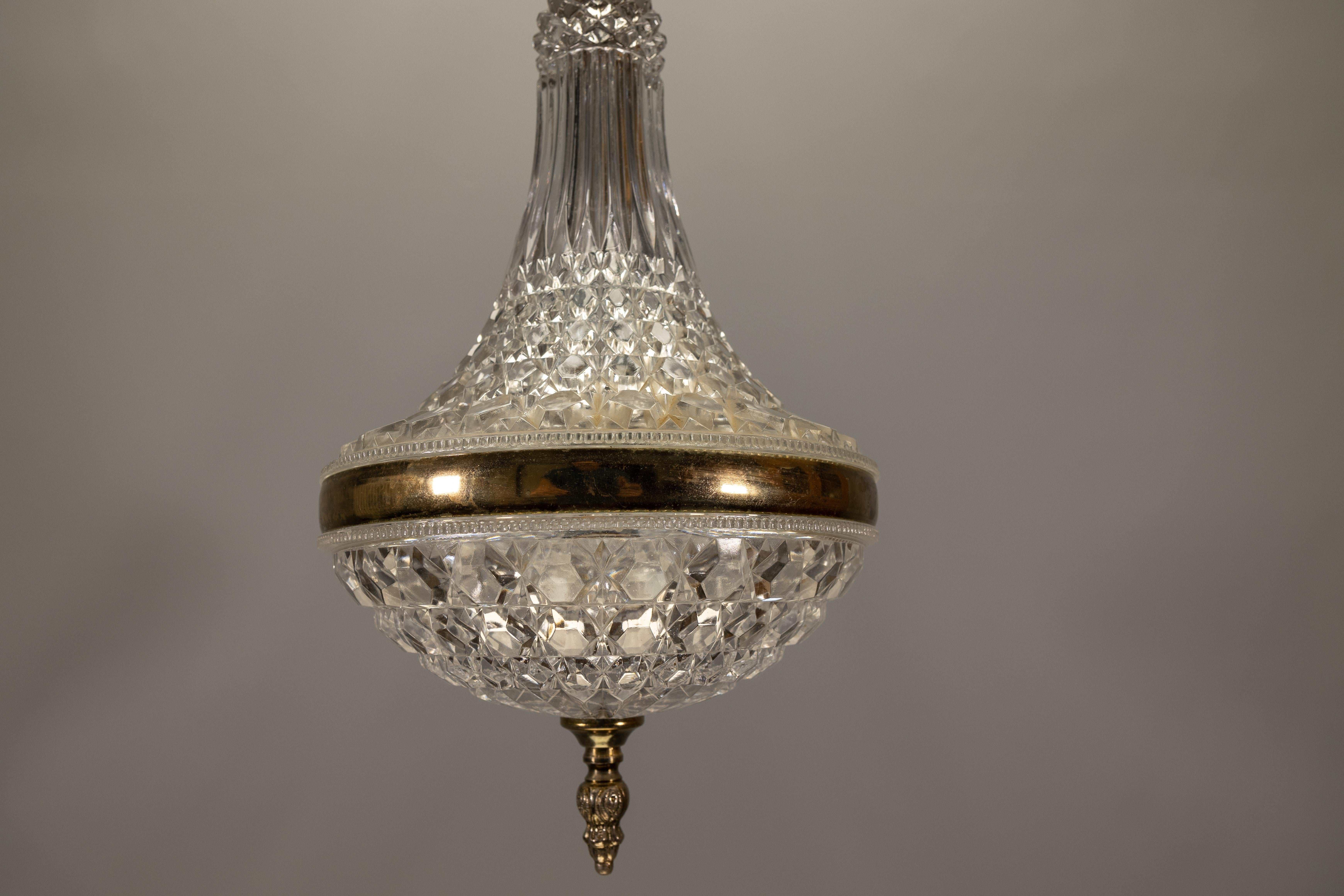 French Vintage Empire Style Crystal Basket Pendant Chandelier in Brass and Glass For Sale 11