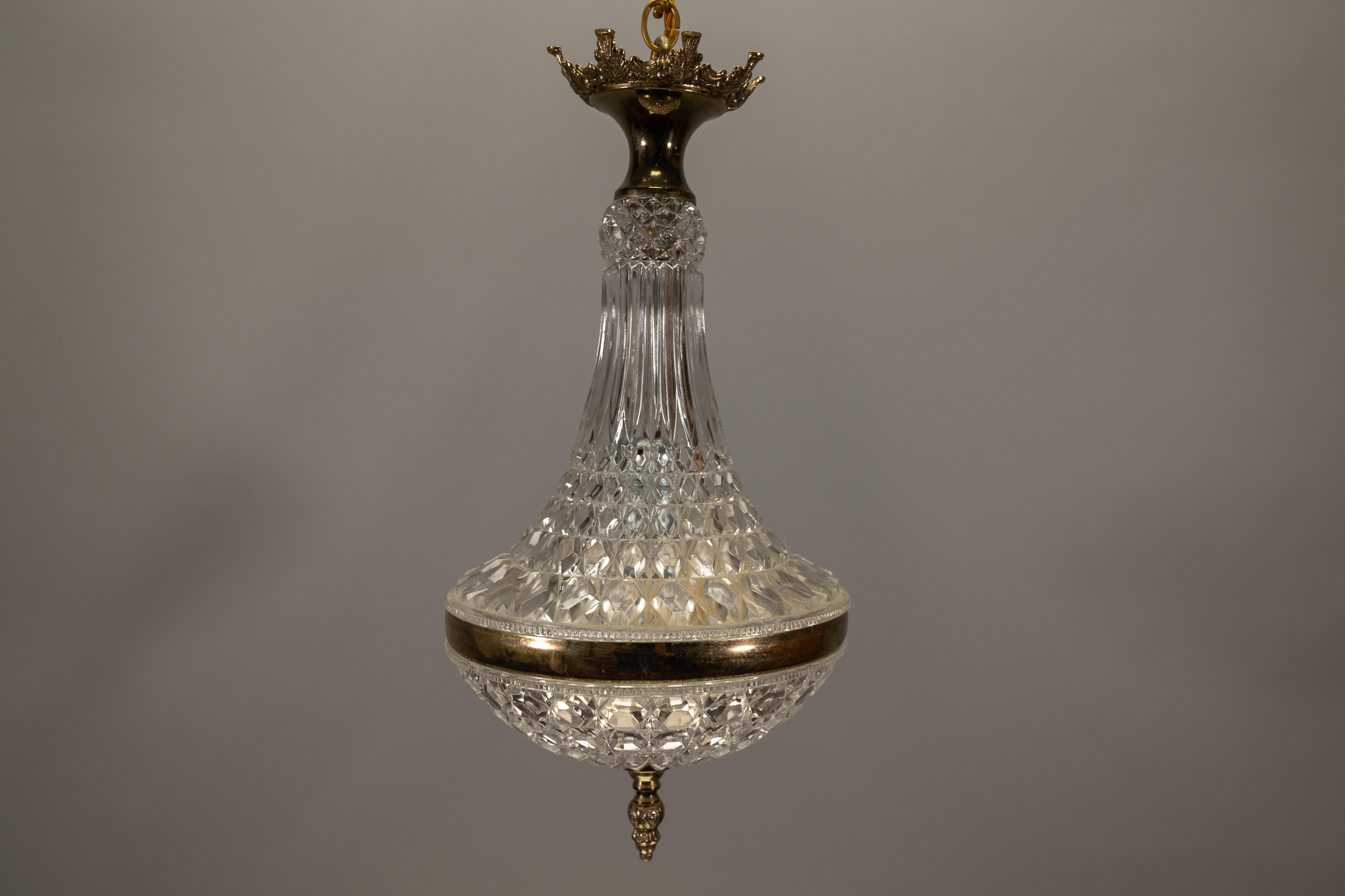 French Vintage Empire Style Crystal Basket Pendant Chandelier in Brass and Glass For Sale 13