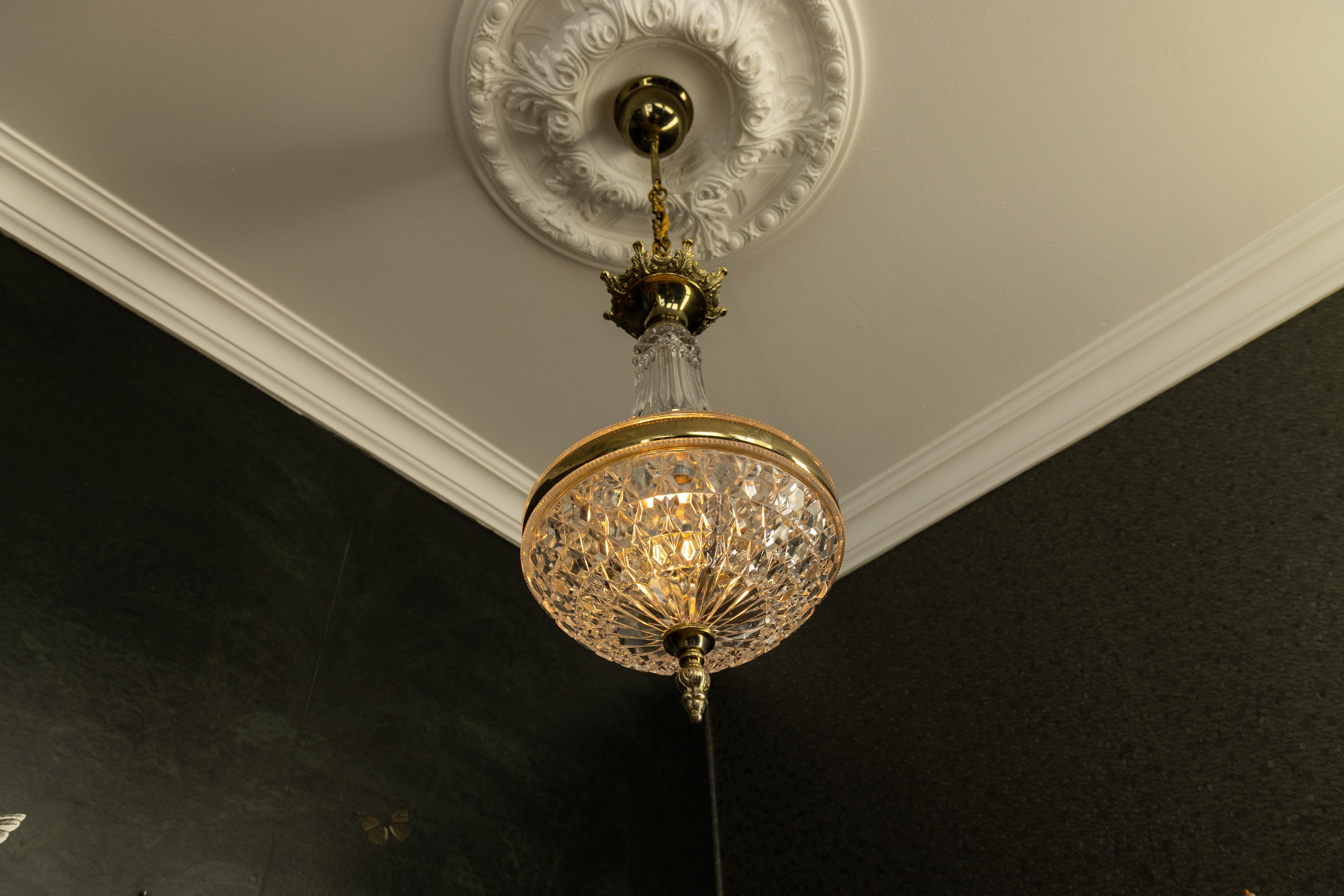 French Vintage Empire Style Crystal Basket Pendant Chandelier in Brass and Glass For Sale 3