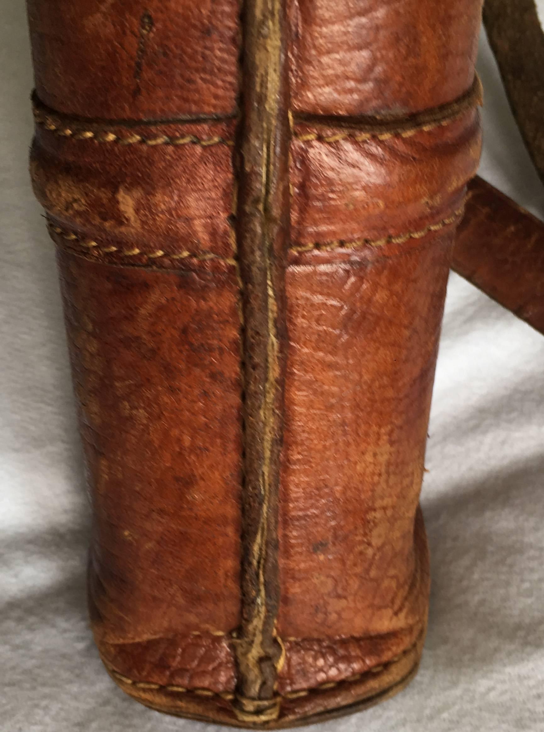 French Vintage Faux Croc Leather Leg Of Mutton Gun Case, “Manufacture Francaise” For Sale 6