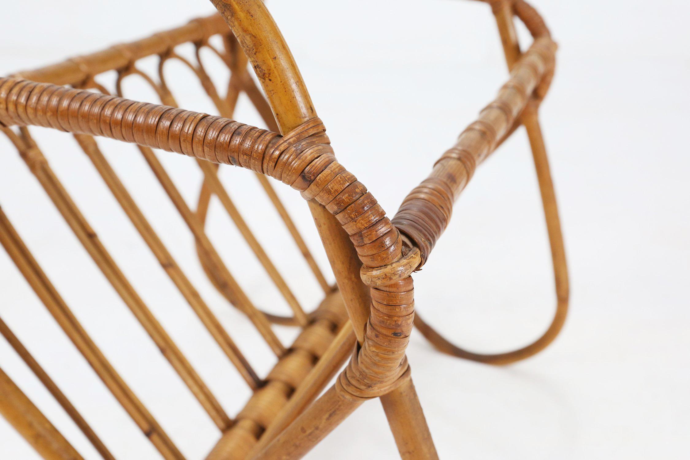 Mid-20th Century French Vintage fifties rattan magazine rack For Sale