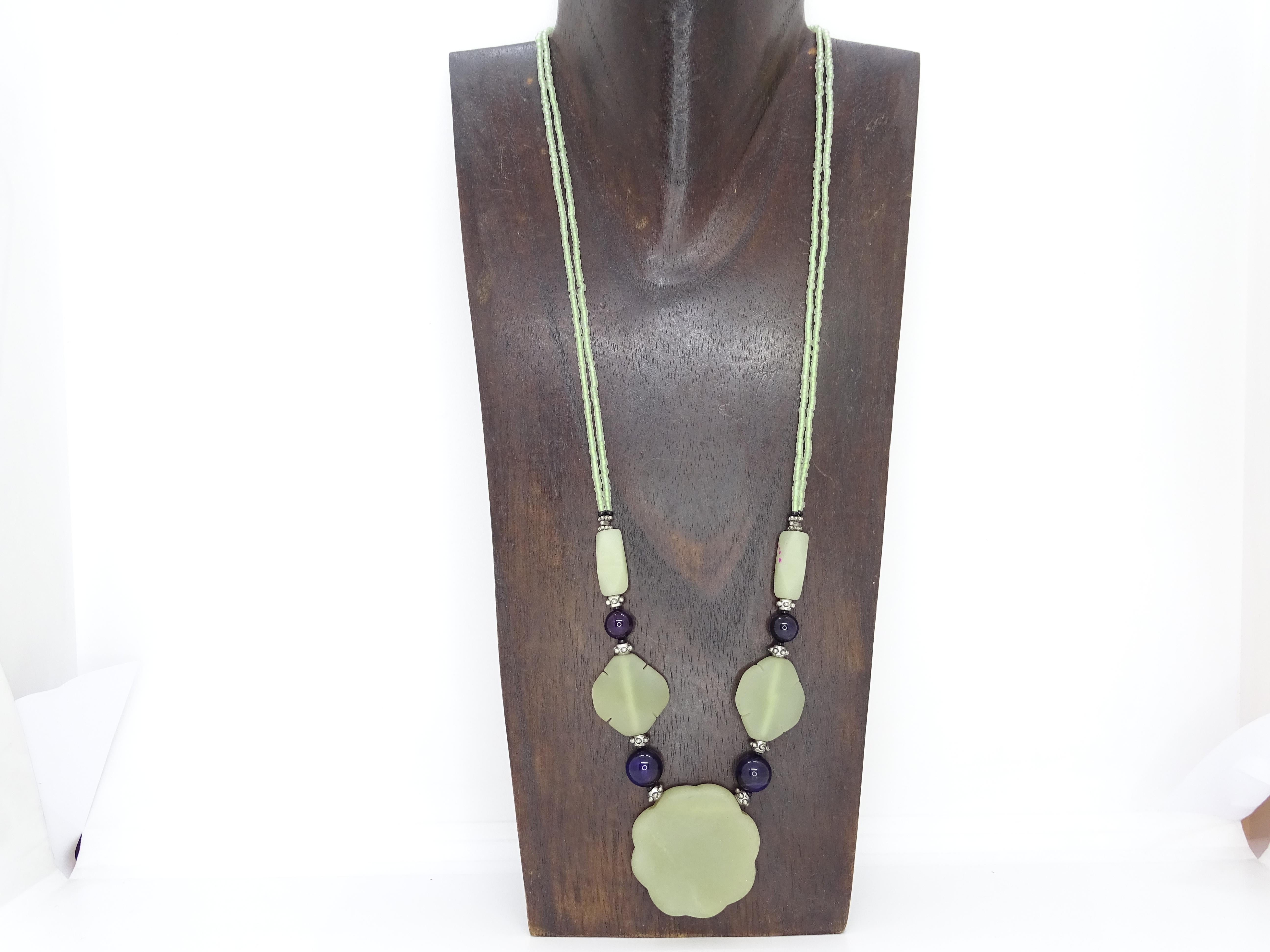 French Vintage flower necklace, green jade, glass beads and aged steel en Nuevo estado para la venta en VALLADOLID, ES