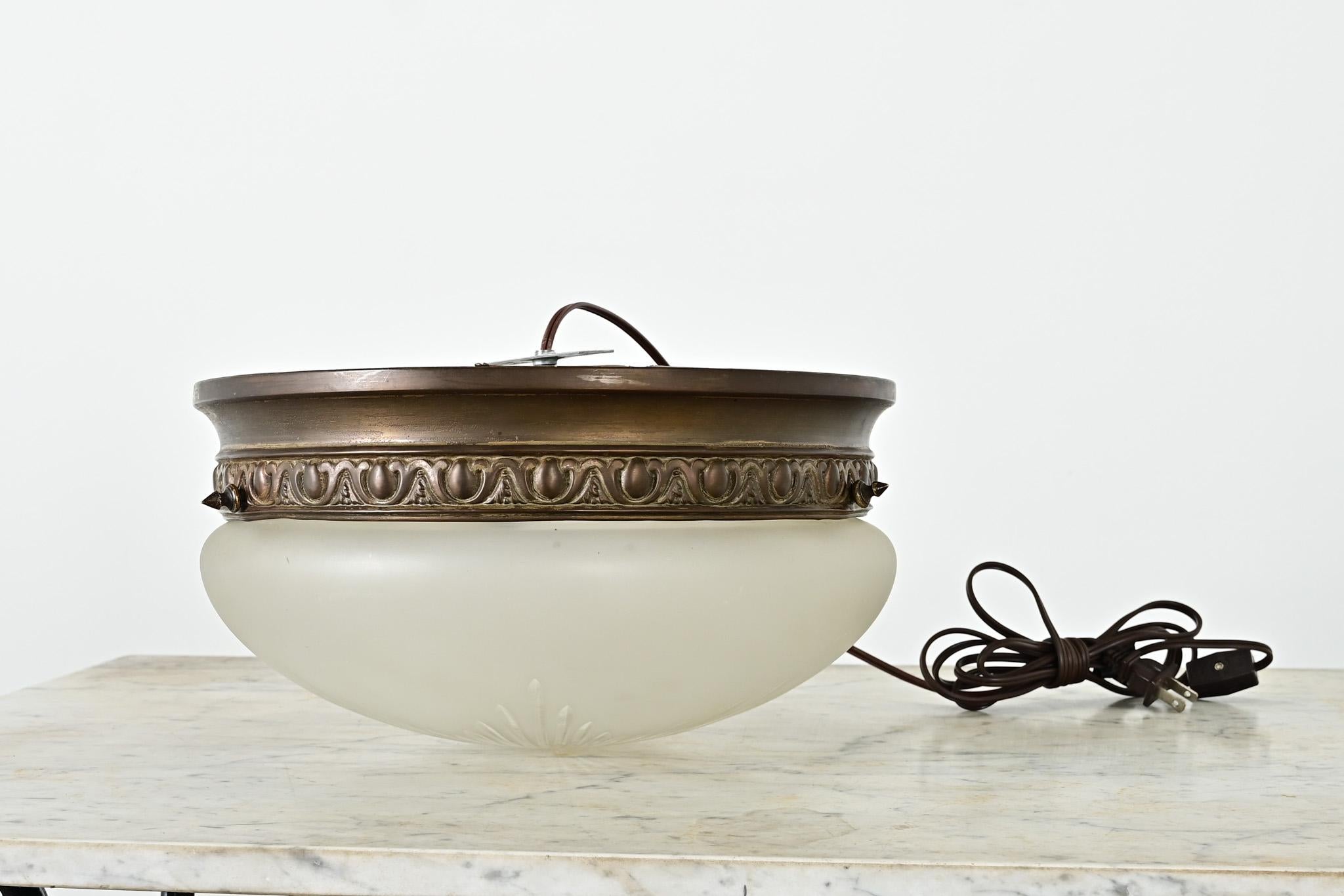 French Vintage Flush Mount Light Fixture im Angebot 2
