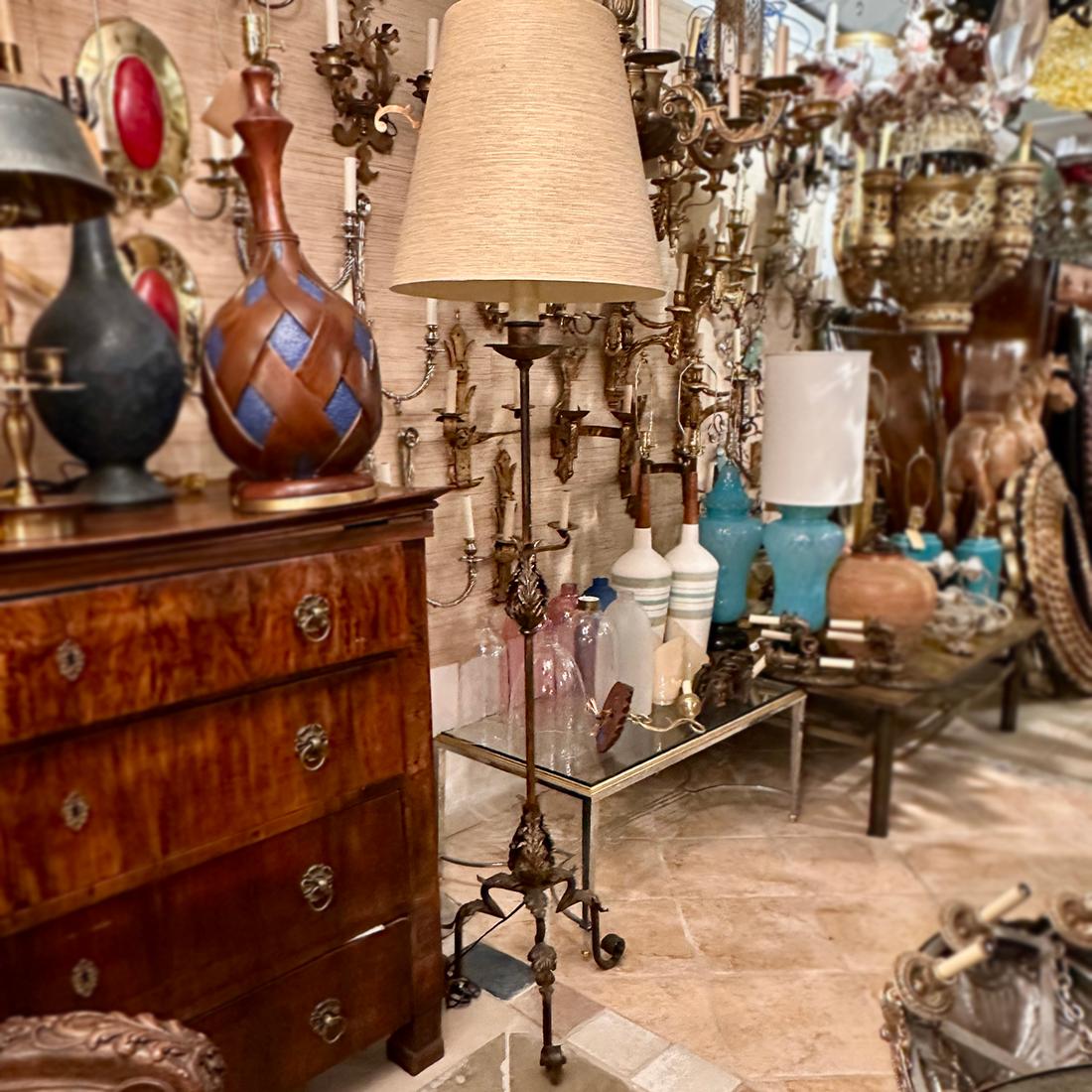 French vintage Gilt Iron Floor Lamp For Sale 2