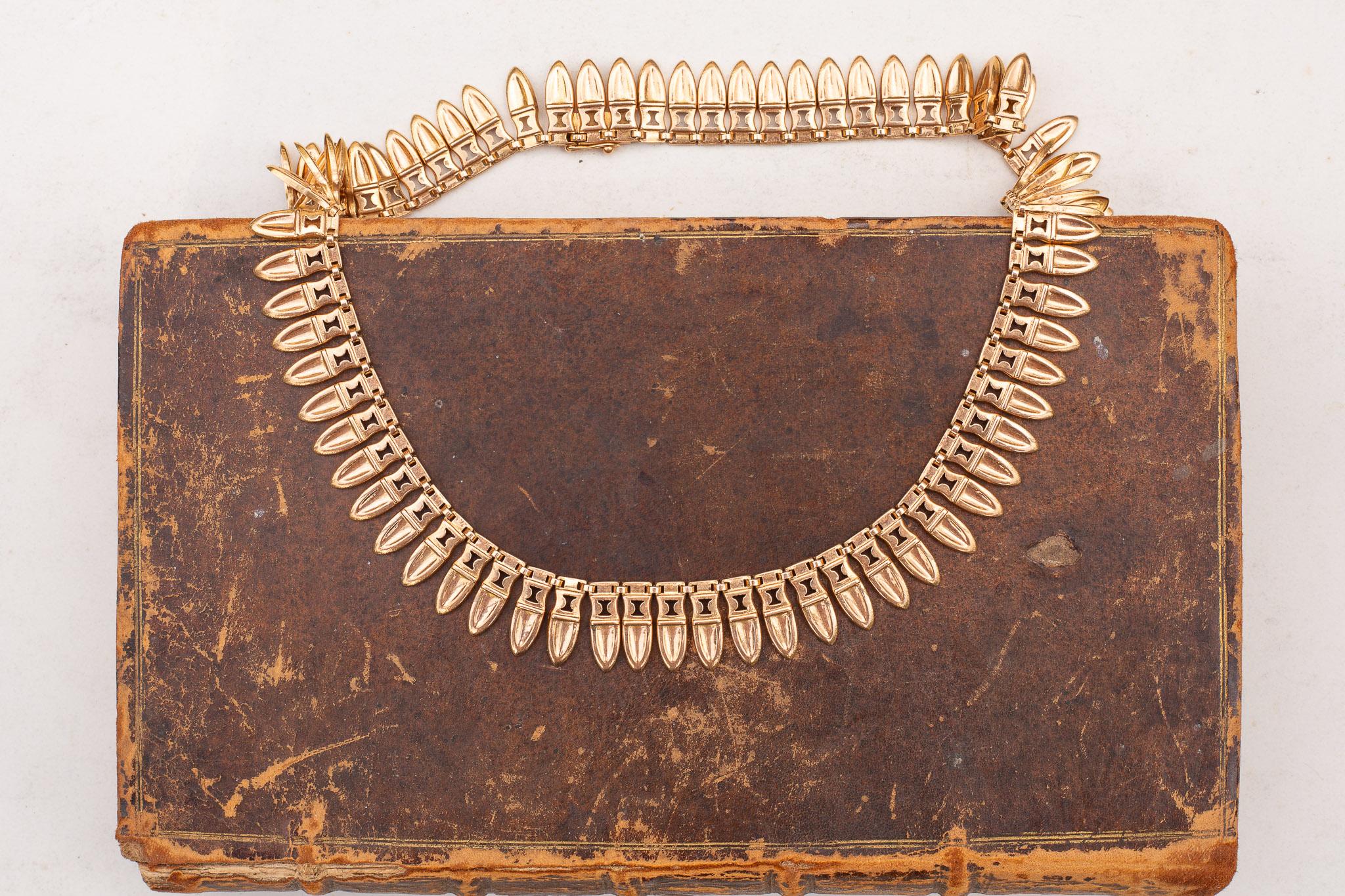 French Vintage Gold Amphora Fringe Necklace Archaeological Revival Etruscan For Sale 5