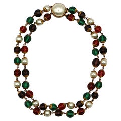 Collar francés vintage de cuentas de vidrio Gripoix de dos vueltas
