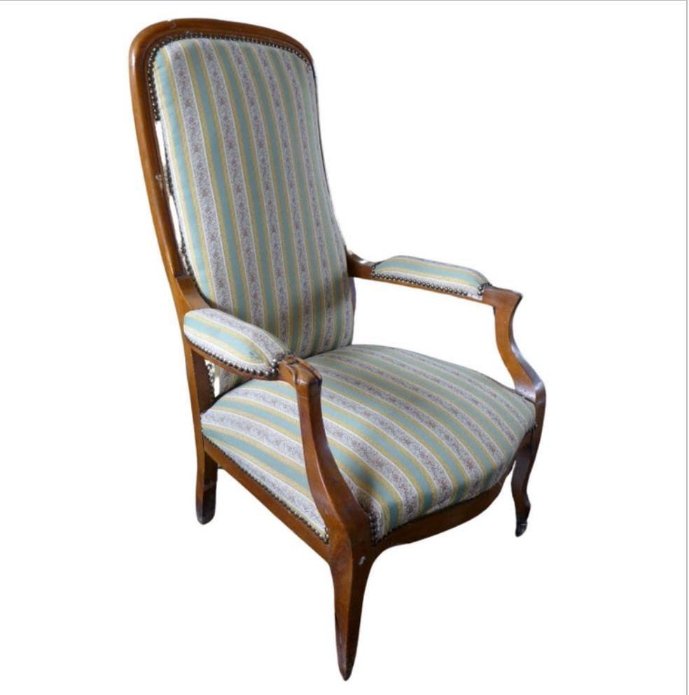Single French large wooden armchair in Louis XV style.
