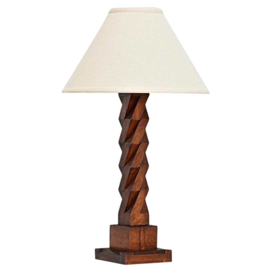 What size should a shade be for a 22-inch lamp?