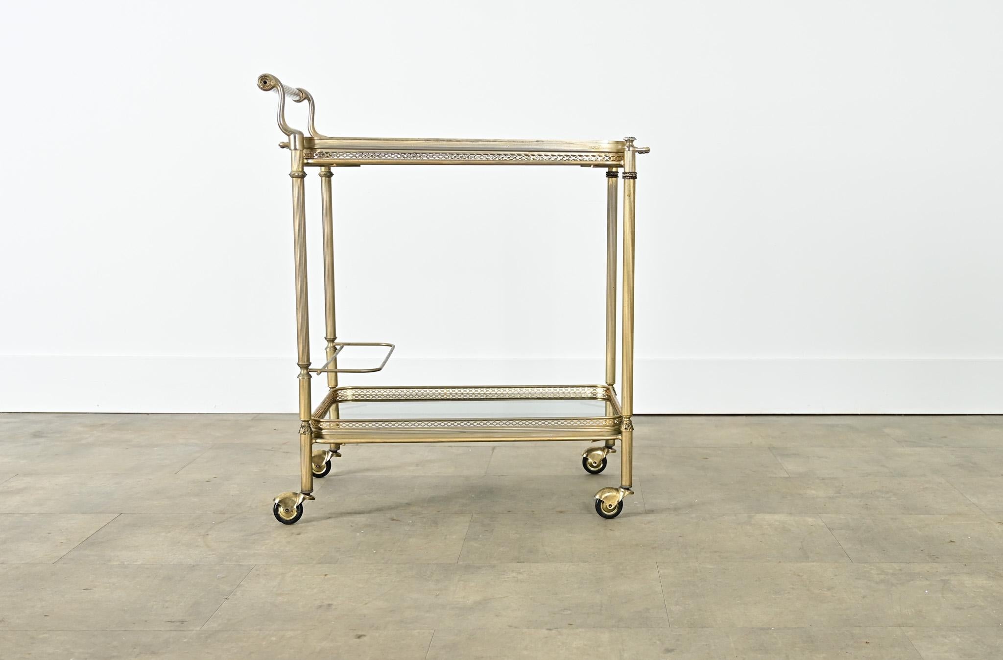 Néoclassique Chariot de bar vintage Hollywood Regency français en vente