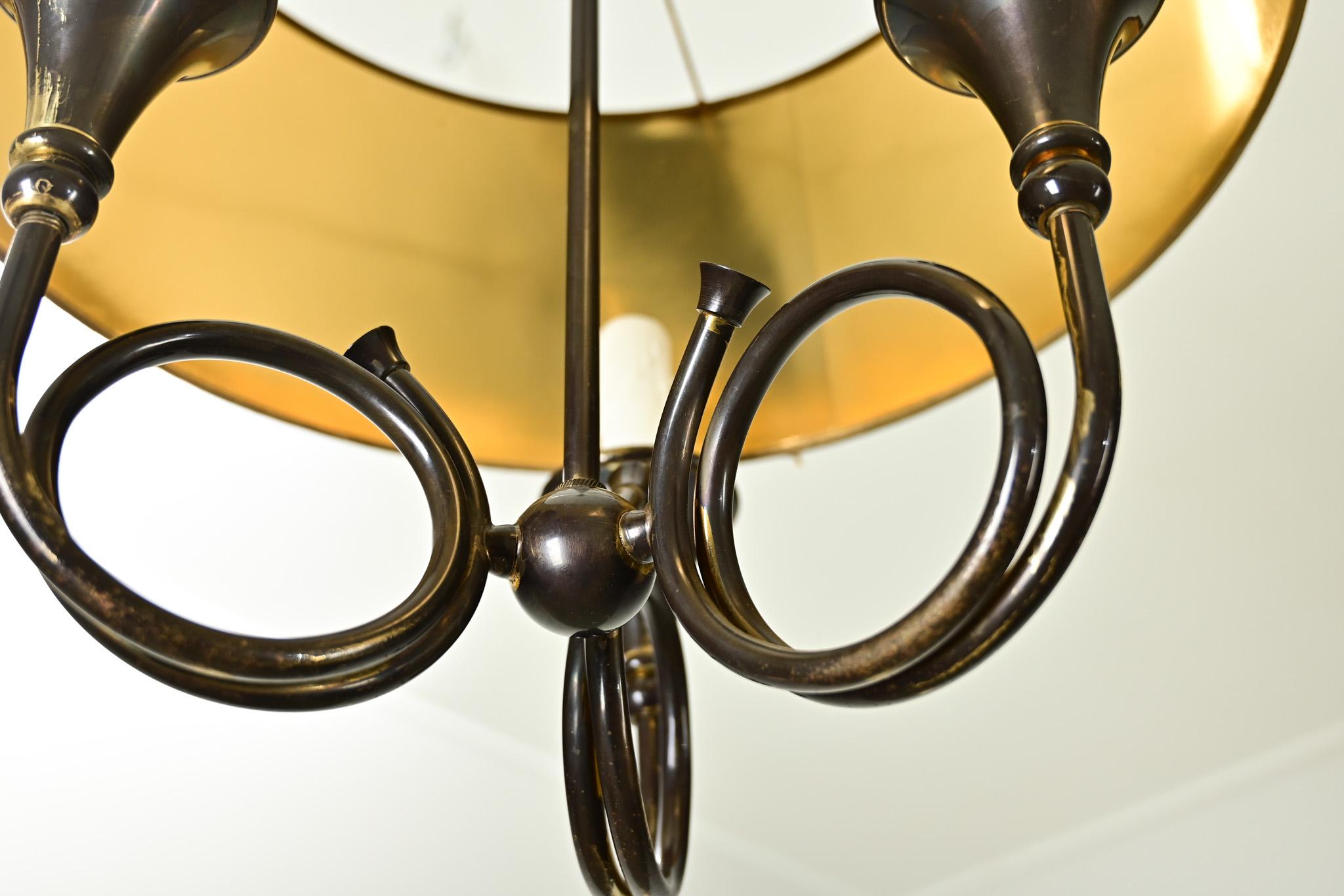French Vintage Horn Bouillote Style Chandelier For Sale 3
